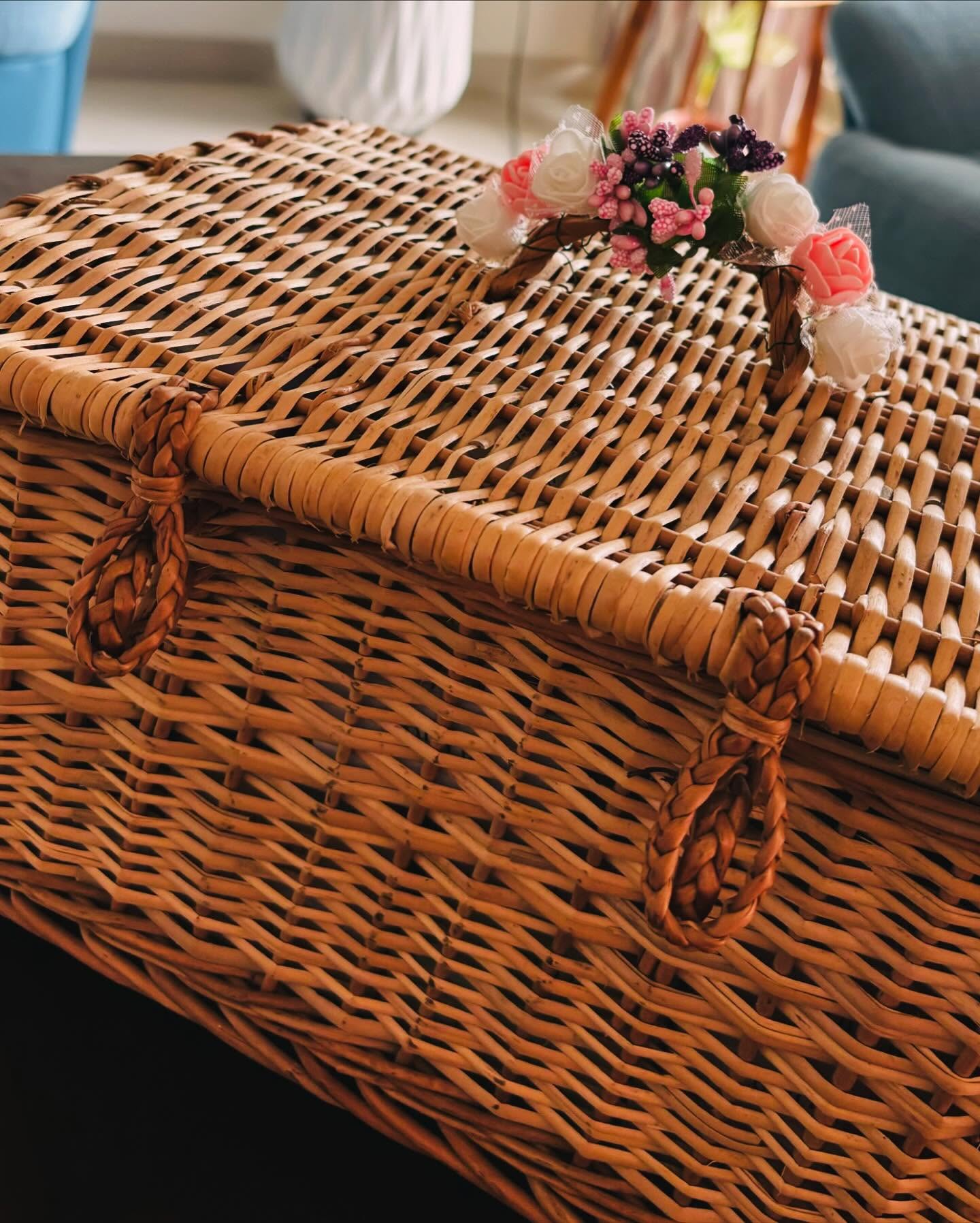 🎁🌿 Eco-Luxe Skincare Gift Hampers: Beauty Meets Sustainability! 🌿🎁
Unveil our stunning bamboo box skincare hampers – where self-care meets earth-care! ✨
Inside each elegant bamboo box:
🧴 Nourishing Body Butters
🧼 Gentle cleansing bar
🌺 Refreshing toner
👄 Hydrating lip balm
🌹Bath Salts
... and more eco-friendly beauty surprises!
Perfect for the conscious beauty lover in your life (or yourself – we won’t tell! 😉)
♻️ Reusable bamboo box
🌱 All-natural, cruelty-free products
🌍 Minimal environmental impact
Double tap if you’re ready to glow naturally! ⭐
#EcoBeauty #SustainableSkincare #GreenGifting #BambooPackaging #NaturalGlow #SelfCareHamper