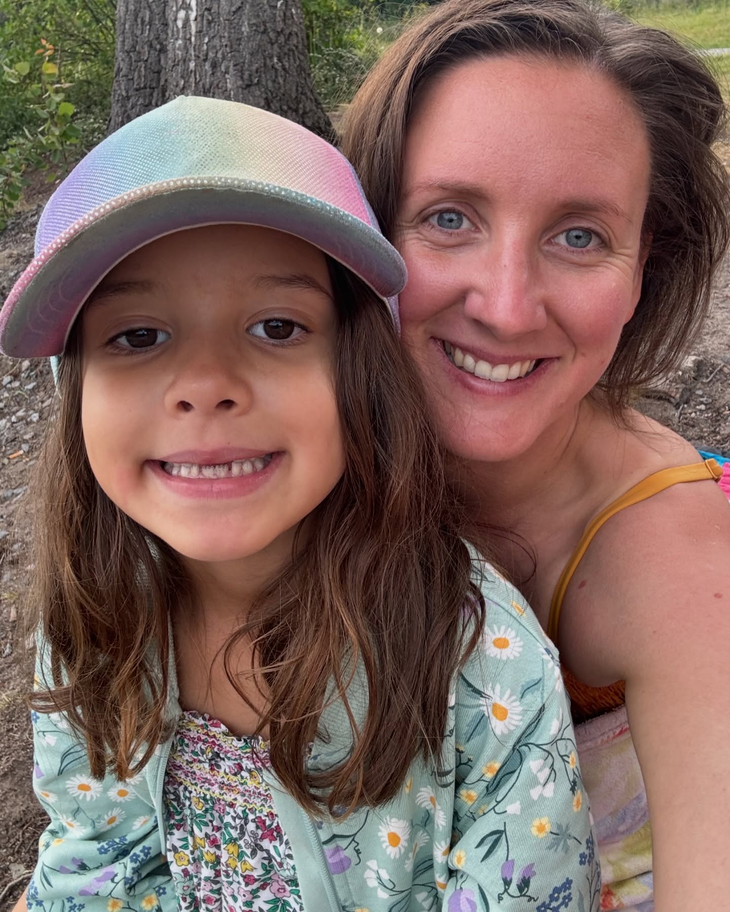 Att vara ifrån mitt barn halva tiden gör att jag försöker njuta extra mycket när vi är tillsammans. Sommaren är inte alltid perfekt, alla är inte glada hela tiden, och livet är sådär operfekt perfekt. Glad för alla fina sommarminnen och börjar blicka framåt för höstens alla mammor och gravida ❤️
#mammalivet #personligträning #holistiskhälsa