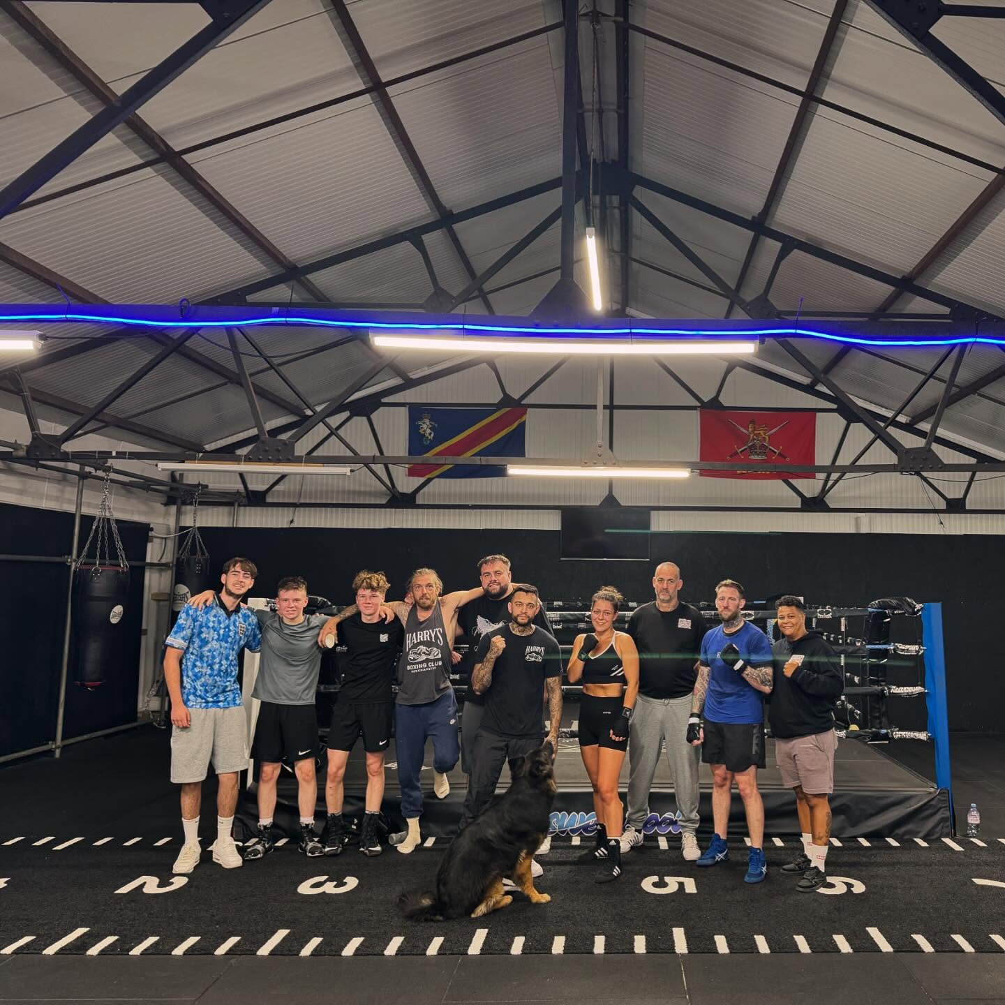 Always a pleasure to invite the boxers from @britanniagym to us for a bit of sparring.
Berkhamsted, together we have you covered!! 🥊🥊🥊
#boxing #boxinggym #berkhamsted #berkhamstedlife #berkhamstedboxing #harrysboxing #britannia