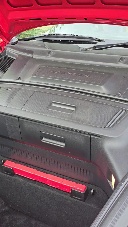 Faded plastics look terrible...but we can fix that.
Even if faded plastics can't be fully saved we can always dress them to bring them back to black and help prevent it from getting worse
#backtoblack #finishingtouch #protection #mobiledetailing #deepclean #aberdeenshire