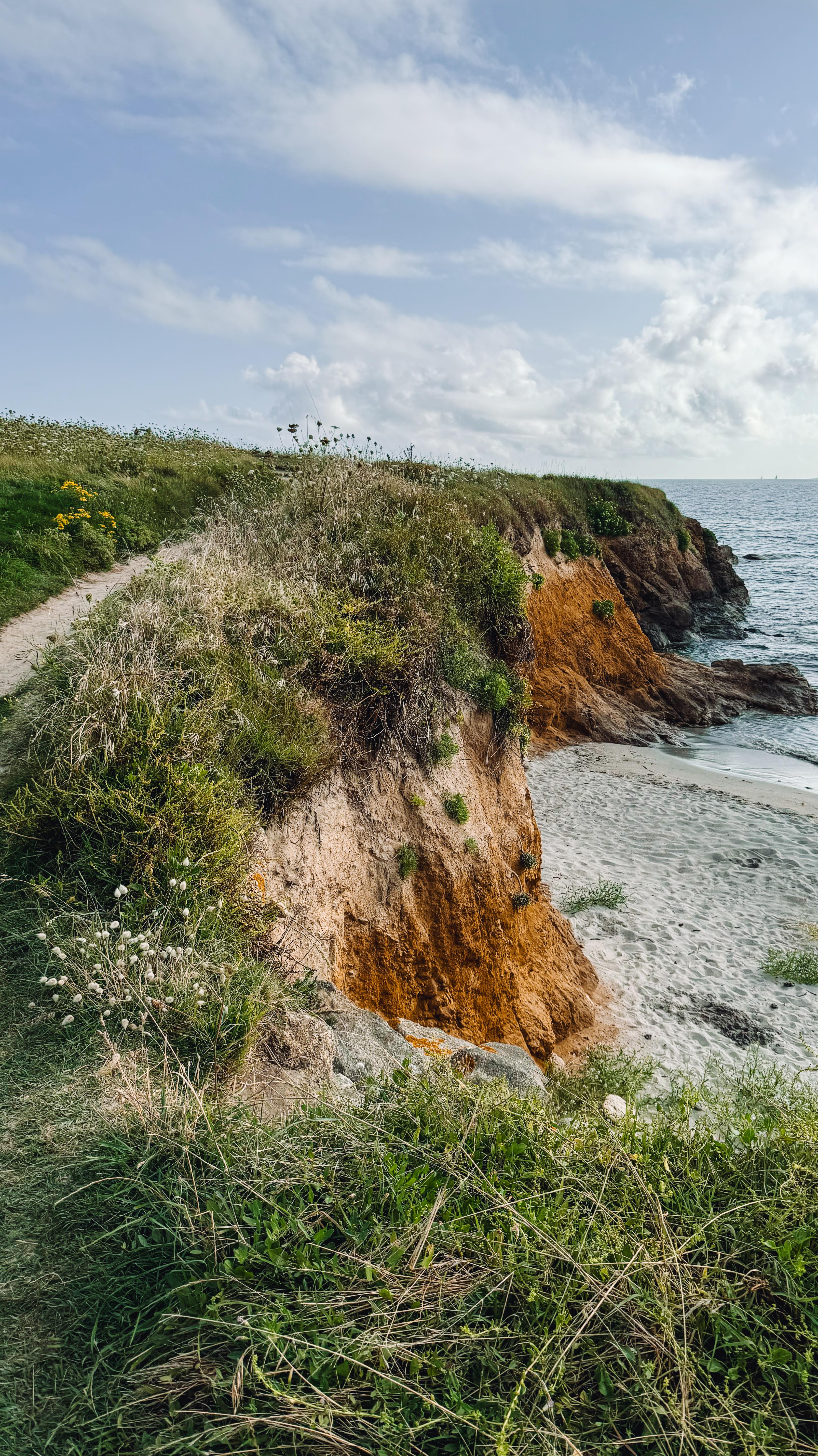 La nature me transporte
Le sable me réchauffe le cœur
Les nuances de couleurs m’inspirent
Je ne demande rien de plus à ce qui m’entoure
•
Nature transports me
Sand warms my heart
Shades of color inspire me
I ask nothing more of what surrounds me
#earth #natureinspired #sealife
