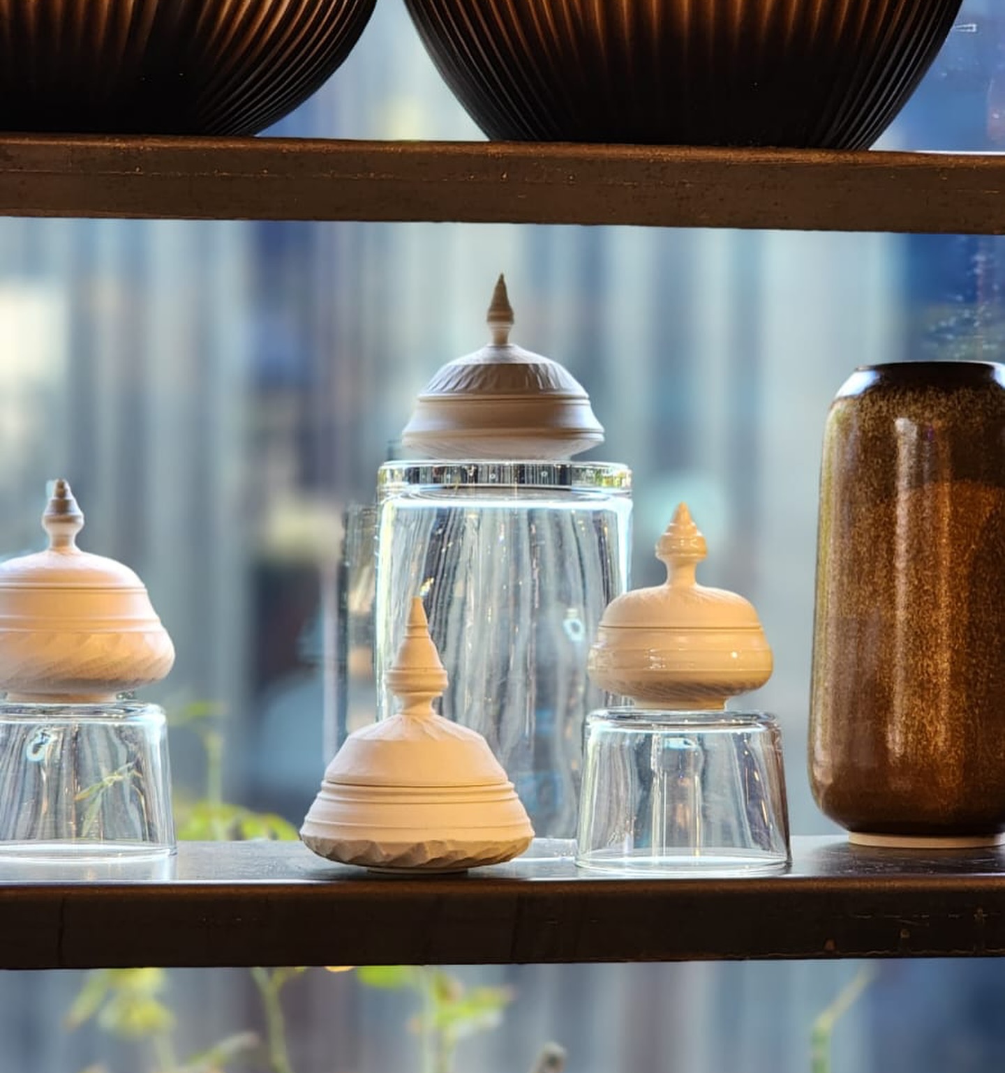 מלאי חדש של קופסאות פורצלן בדליקטסן כוכב הצפון
אין אחת זהה לאחרת כל אחת היא עולם🥰🤍