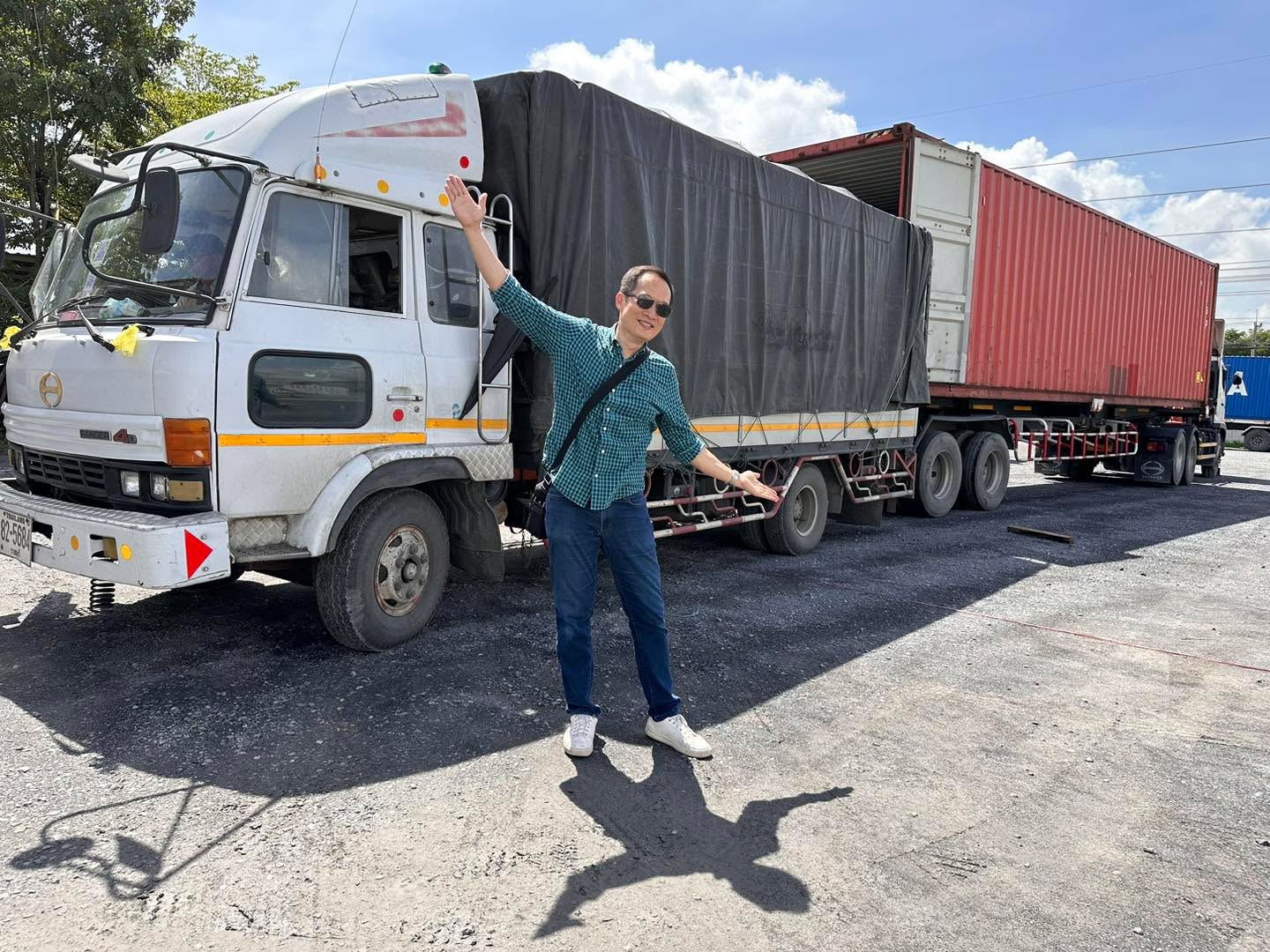 จบไปอีก 1 งานสำคัญ กับการส่งออกสำคัญ 1 ตู้คอนเทนเนอร์ใหญ่ๆกันไปเลยครับ
#ถุงใส่สัตว์น้ำไม่รั่วไม่แตก
#hatchery #shrimpfarm