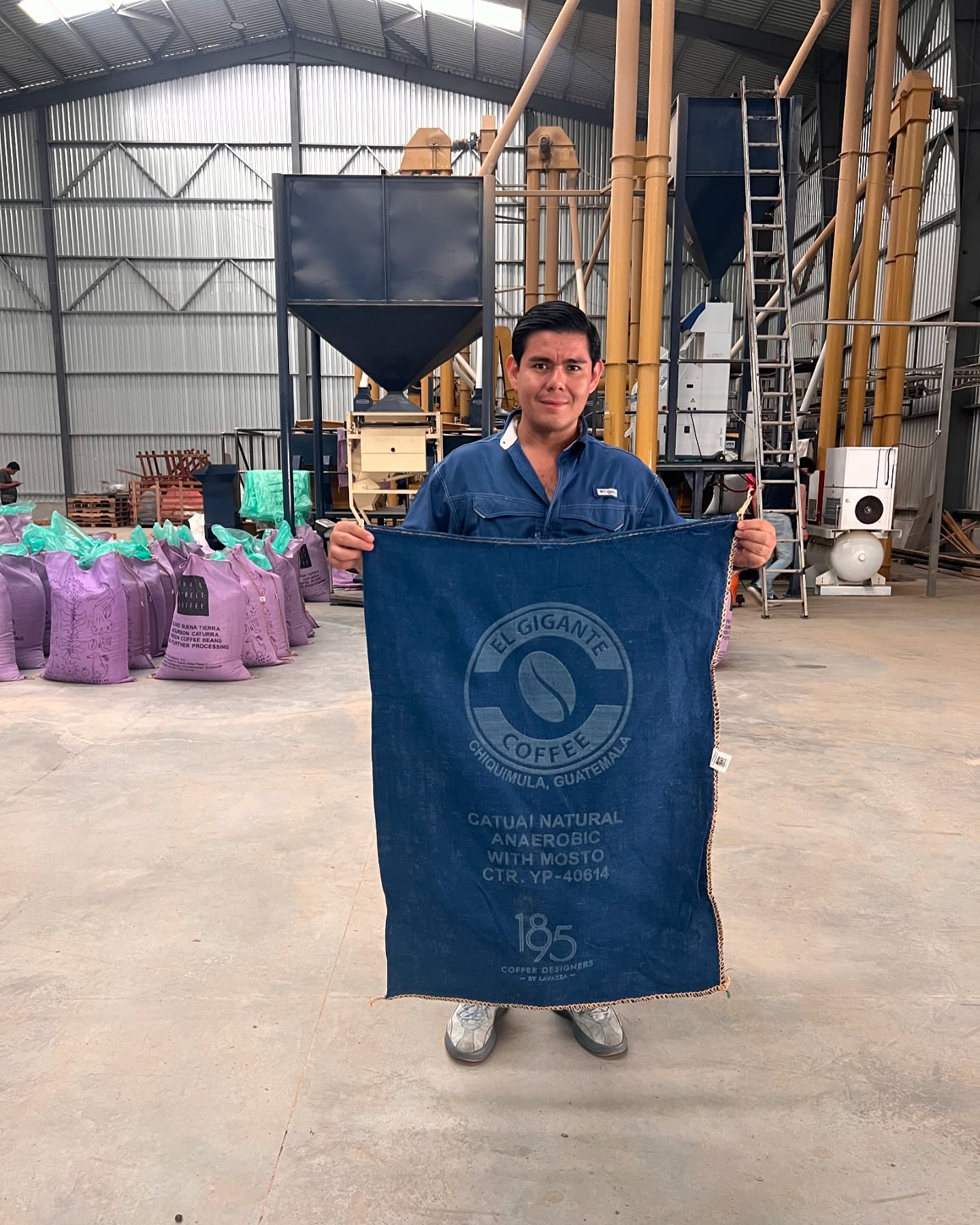 The last shipment, on its way to Italy 🇮🇹🤌🏼☕️