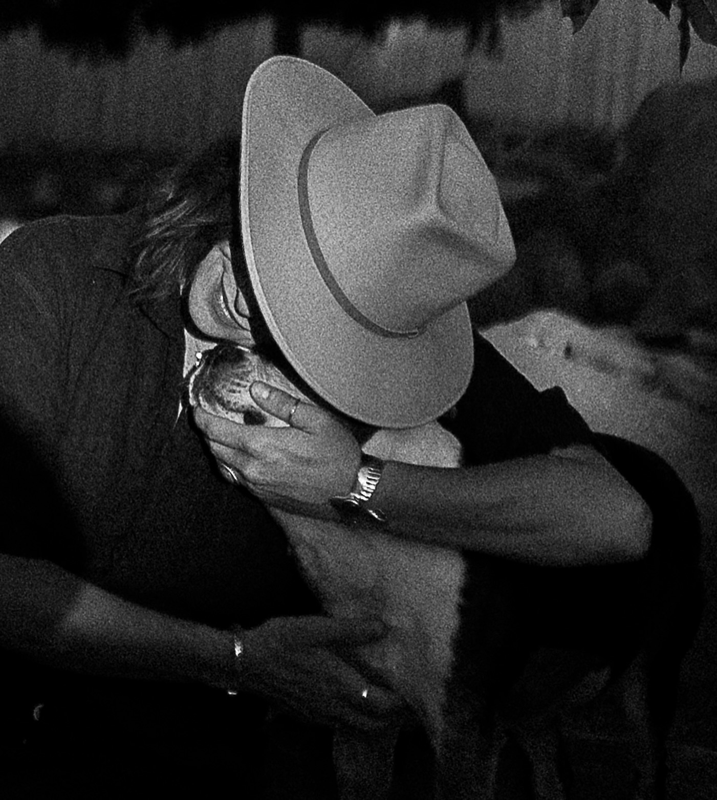 I sure do miss ya Hankerman. Hard for me to believe it’s already been one whole year. Your energy swirls about and I feel your sweet lil spirit in all that is beautiful and all that is good. Whatta gift to experience a love and bond such as this. Grateful indeed.
Forever connected // Shine on Bubbaman🖤🤍