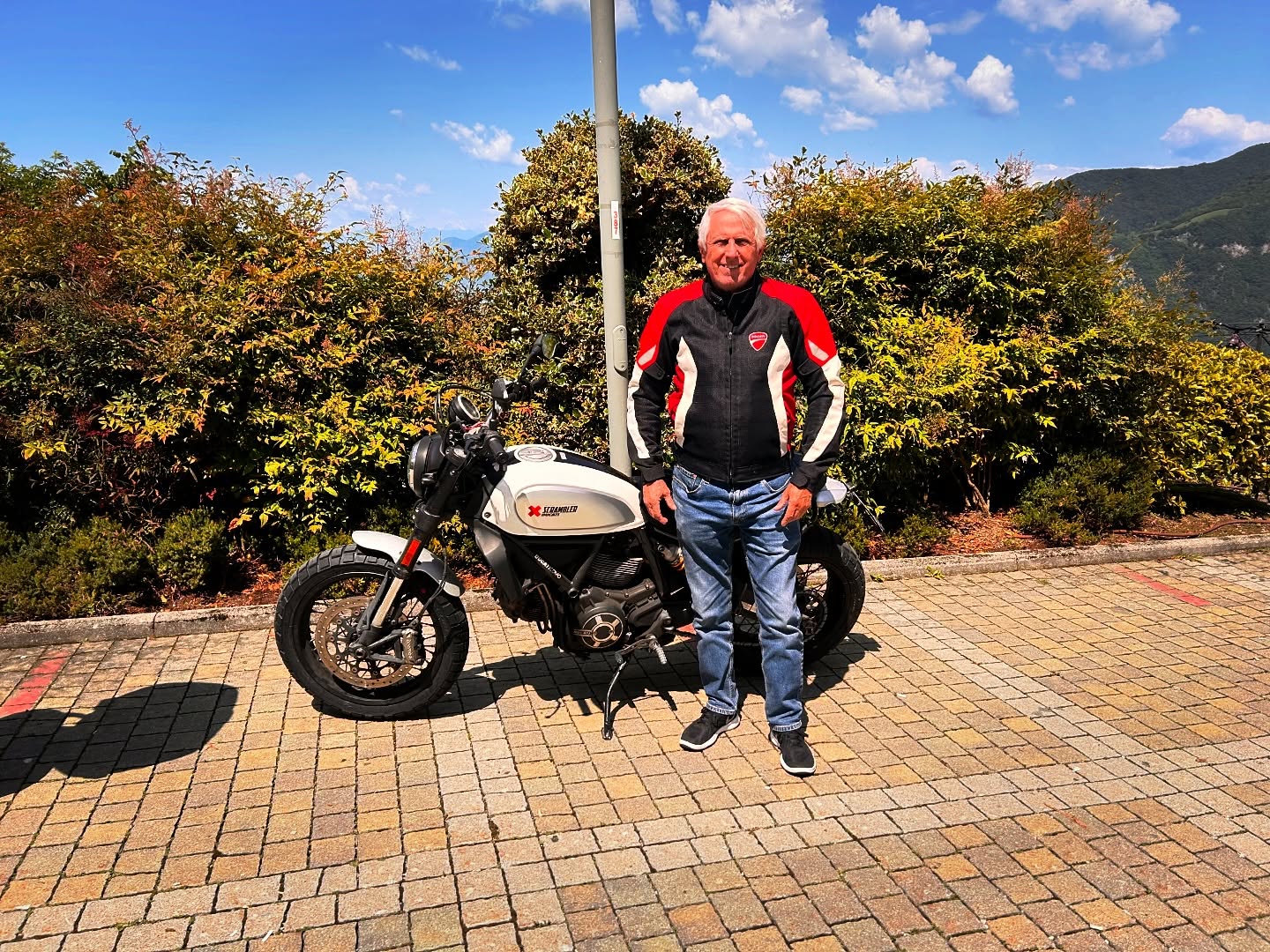 Another great adventure with Larry.
#lakecomo #lakecomomotorbike #motorcycletours #ducati