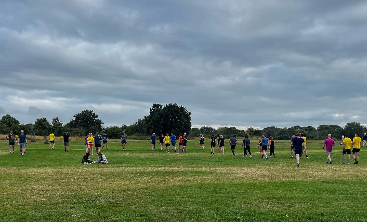 Slowing down & taking a moment on a cool down walk 😌💛 #WinningTogether
•
@cliftonrunningclub