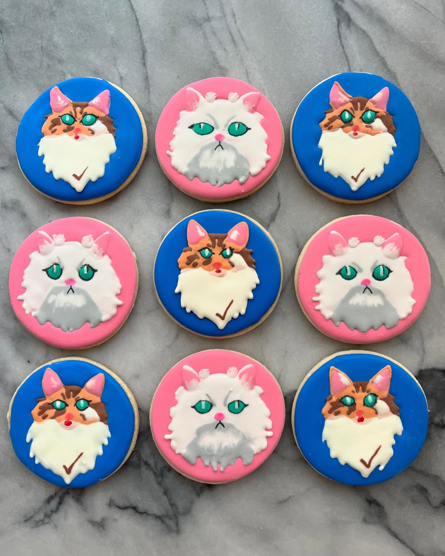Cats!
.
.
#royalicingcookies #longbeachcookies #cookiedecorator #cookiedecorating #decoratedcookies #customcookies #cookies #longbeach #longbeachca