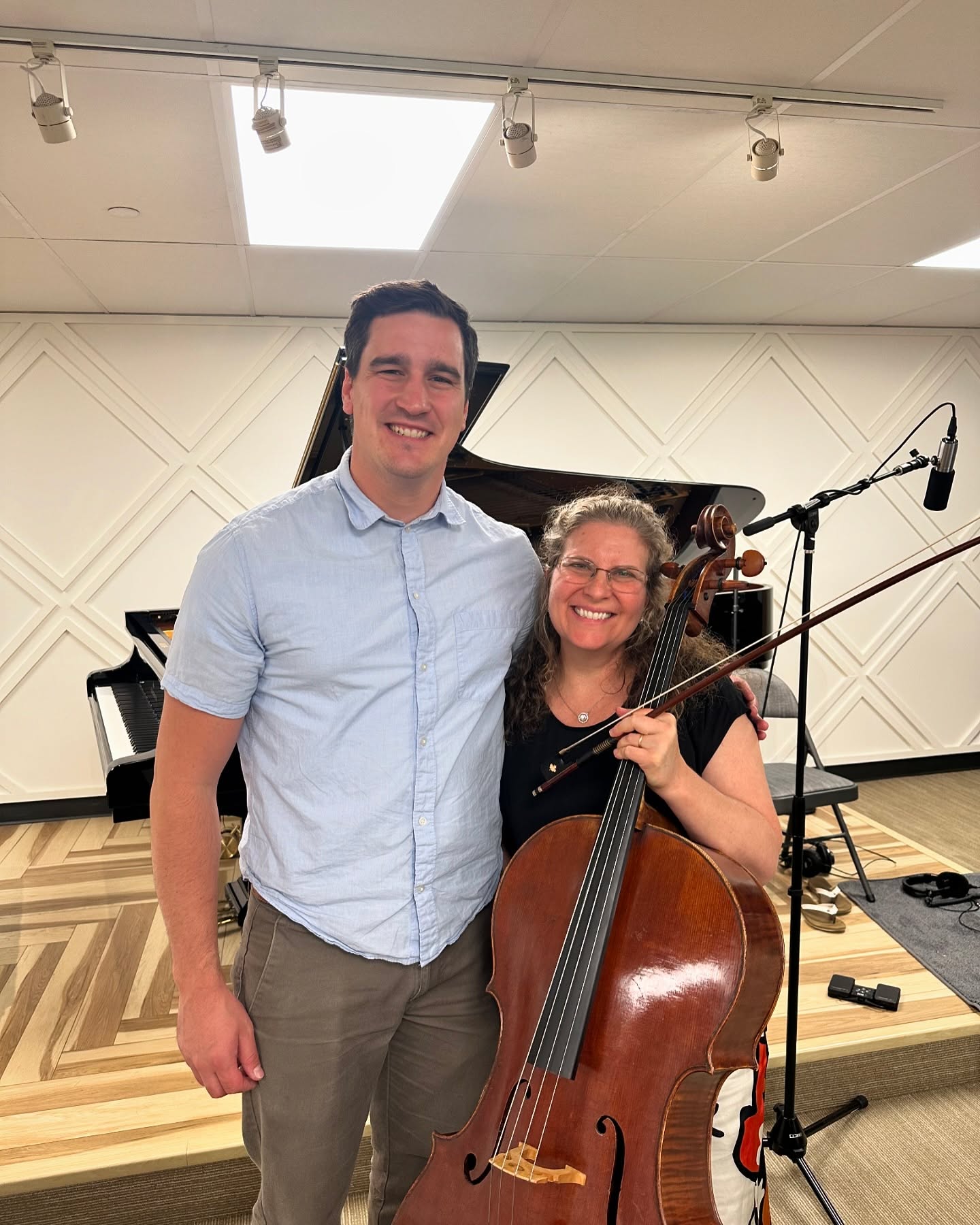 Grateful for talented musicians and collaboration. I met @allthingscello last year when we were asked to play some music together last second at a performance.
Turns out, we sounded pretty good together which turned into a vision of actually recording together! Nicole is truly a world-class musician and I feel so lucky to have convinced her to collaborate with me 😂
Shout out to my sound engineer, Elias Fernandez, and his talent in recording and mixing multiple instruments. Fun things coming soon! 🎹🎻
#matthewbraidley #nicolepinnell #recordingstudio #cello #piano #instrumentalmusic