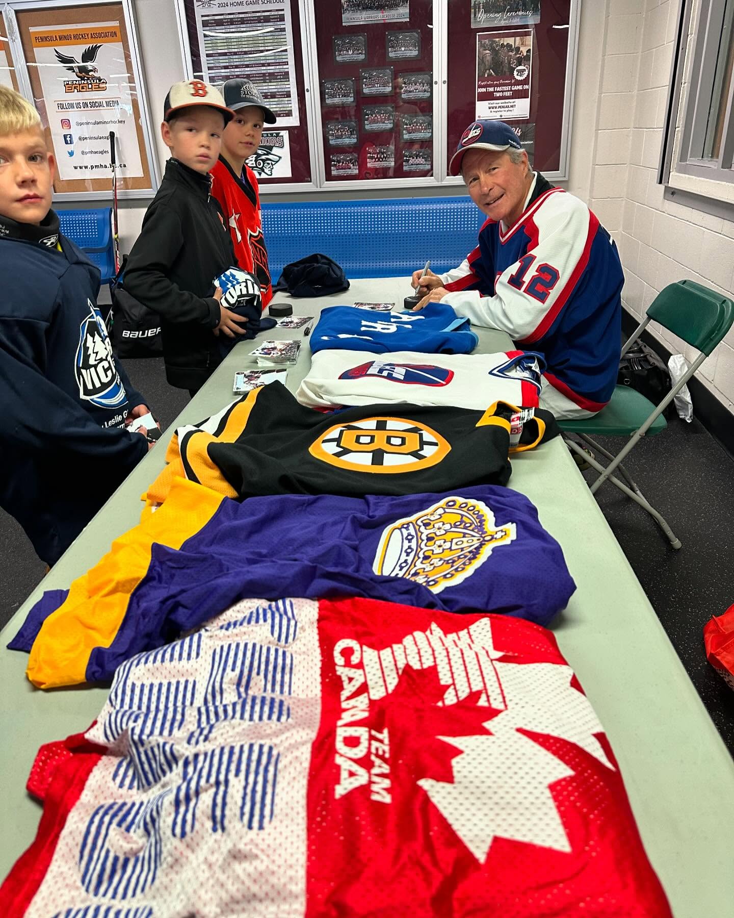 #northernrootshockey #victoriahockeyschool #lgsports #morrislukowich #nhlalumni #nhl #legend