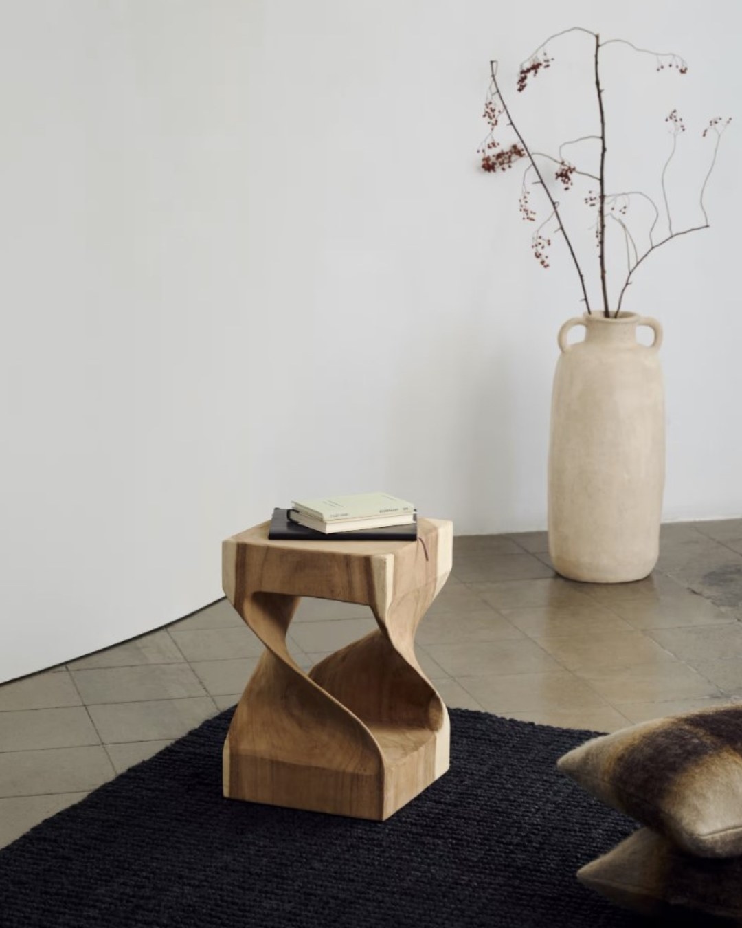 . La décoration .
La décoration marque la touche finale d'un projet. ✨
Elle permet d'optimiser et d'harmoniser les espaces intérieurs.
Les idées de déco varient selon les goûts et le mode de vie de chacun, le confort est très important dans une maison, et ce sont tous ces éléments de décoration qui vont donner toute la personnalité de votre intérieur.
Bonne semaine à tous ! 😊
Source : 📷 Pinterest
#architecturedintérieur #design #architectedintérieur #amenagementinterieur #interieur #homestyle #home #archilovers #designdinterieur #agencement #archilove #aménagement #interiordesign #homesweethome #interior #deco #harmonie #espaces #pinterest #decoration #inspirationdeco #inspiration #amenagement #moodboards #planchedambiance #bordeaux