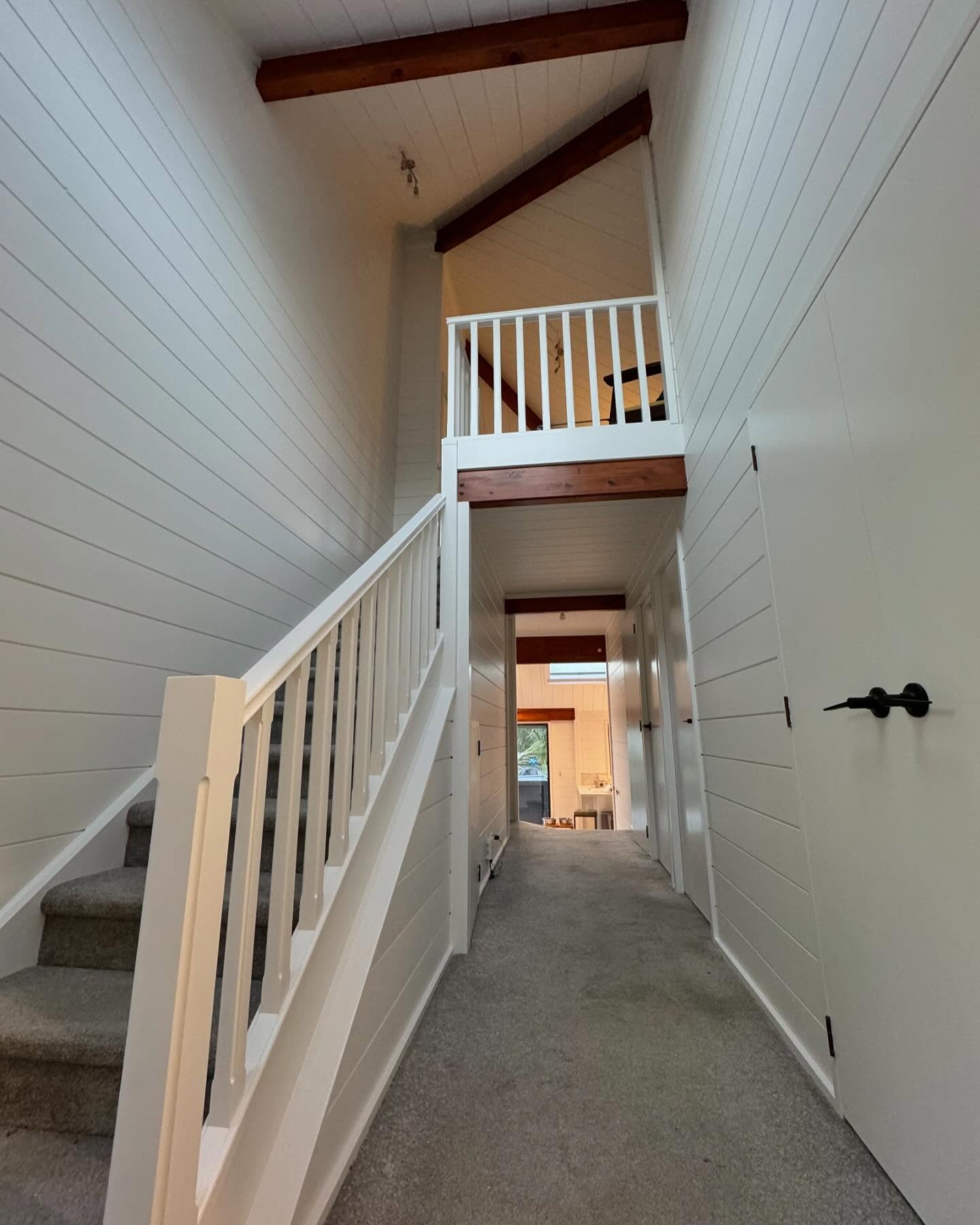 Great makeover of this original Lockwood home 🏡 ✨ . Very pleased with the results on a complete water-based @duluxnz system. Amazing team effort with great clients is always destined for good results. 👨🎨 ✨ #interiordesign #paintingnz #lockwoodhomes #silverstaterenovations