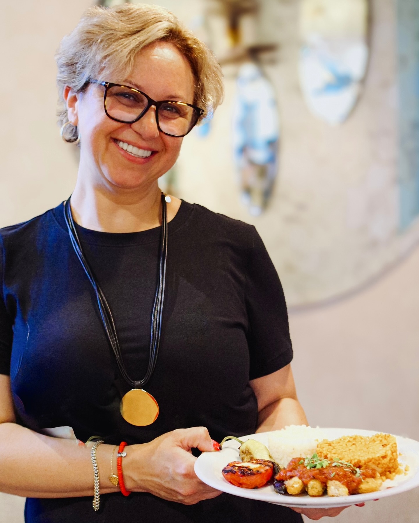 Happy National Boss Day 🥳
Happy National Boss Day to the most incredible and hard working woman we know 🥰
Inci founded Aromas over 7 years ago and has continued to pour her heart, soul and love for authentic cooking and community in everything she does💙
This woman really is our real life superwoman 🦸♀️
Her flexibility, integrity and commitment to YOU, her loyal customers, is what keeps her going everyday 🙏
Let’s show her some love.
Comment “BOSS QUEEN 👸” below, to show your gratitude 🫶🏼
#Community #WeybridgeDining #AromasArtisanCafe #NationalBossDay #LoyalCustomers #Integrity #BossQueen #SurreyCommunity #Authenticity #Love #MadeWithLove