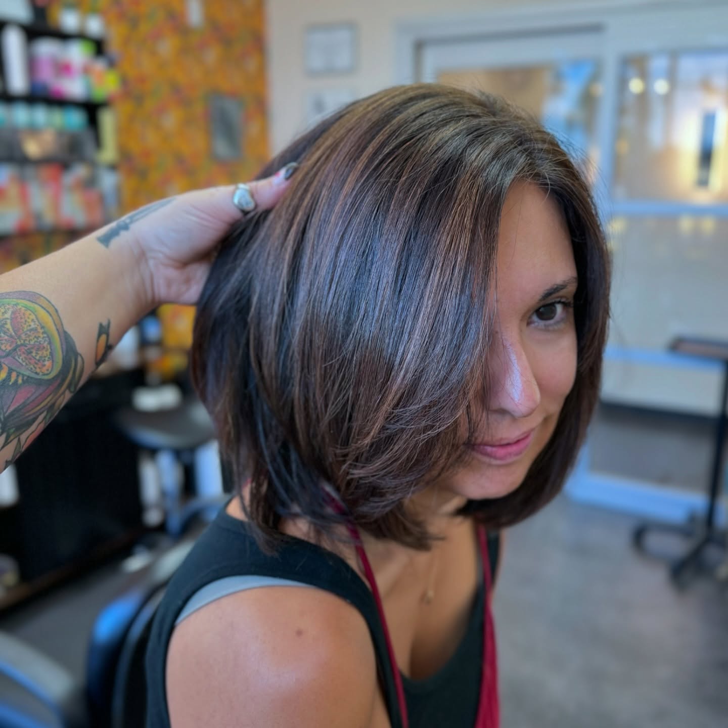 I’ve been getting a lot of y’all asking me about coloring grays and what is the best way lately. I know the natural highlights are always a bit scary but my favorite way to color them, is to simply ✨blend them in.✨ Here’s why:
• there isn’t a harsh line when your hair grows out
• you don’t need to do anything drastic color wise. You can just add light brown pieces!
• you can go longer between appointments! In today’s busy world it’s so hard for everyone to be in the salon every 4 weeks, so by blending them you get a longer wear. Leaving you more time outside the salon to live your life!
#escondidohairsalon #vistahaorsalon #sanmarcoshairsalon #greyblending #livedinhighlights #davinespro #davineshair #davinescolor #k18hair