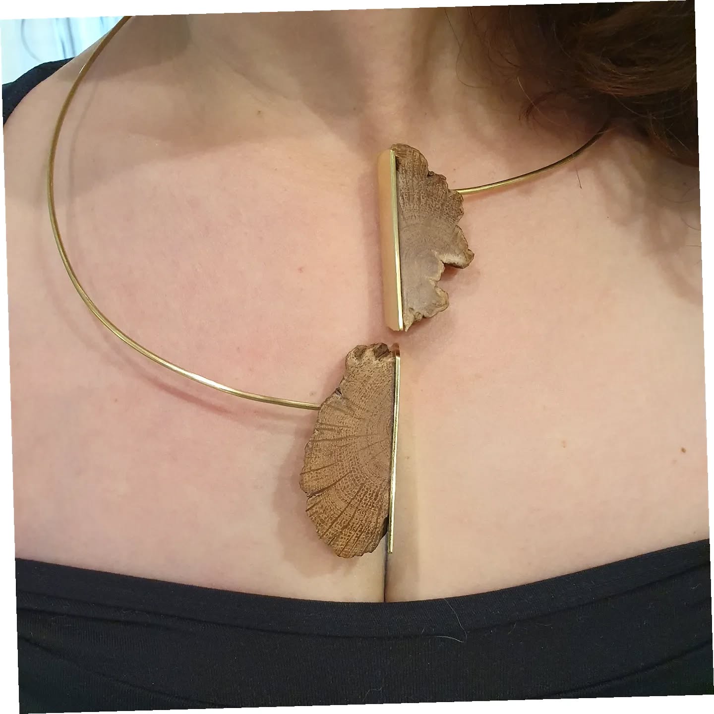 Last day at the craft centre studio today 🥲 come say hello! I have new pieces like this necklace.
@manchestercraft #woodenjewellery #brassjewellery #brassjewelry #jewellery #jewelry #jewellerydesigner