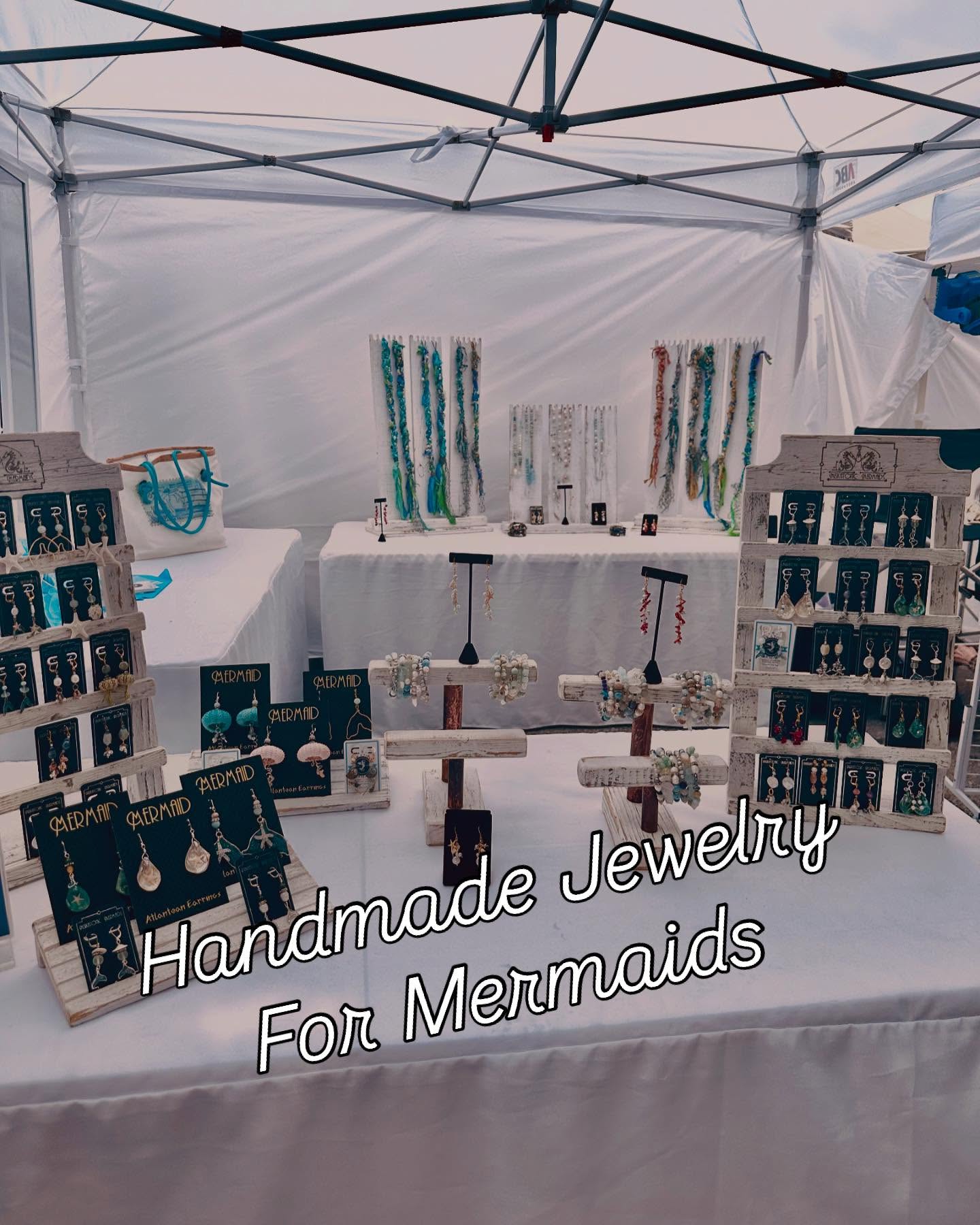 Come by and visit us @aikensmakin we have handmade jewelry for mermaids, and recycled sail bags! Don’t miss out! 🧜♀️ #aikensmakin2024 #aikensmakin #miskatonicmermaids #handmade #jewelry #sailbags #craftshow #aikensc