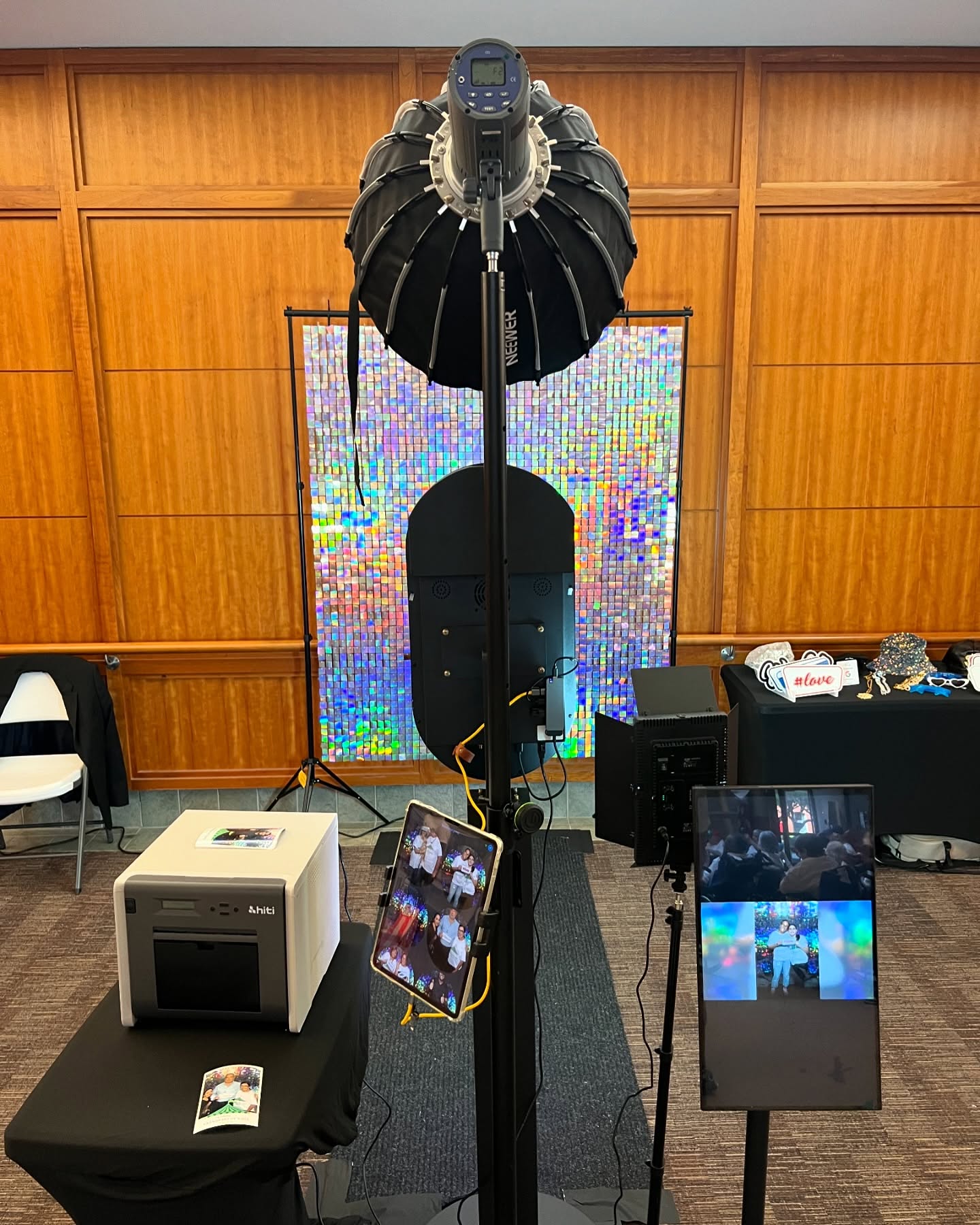 No matter the occasion, it’s always the right occasion for a Photo Booth lol Photo booths are perfect for ALL age groups. Book your booth today.
www.enventertainmentny.com
#photobooth #mirrorbooth #360booth #grandparentsday #riverspringliving #wedding #sweetsixteen #quinceañera #barmitzvah #batmitzva #nycevents #eventplanner #nyceventplanner #nycweddingplanner #corporateevents