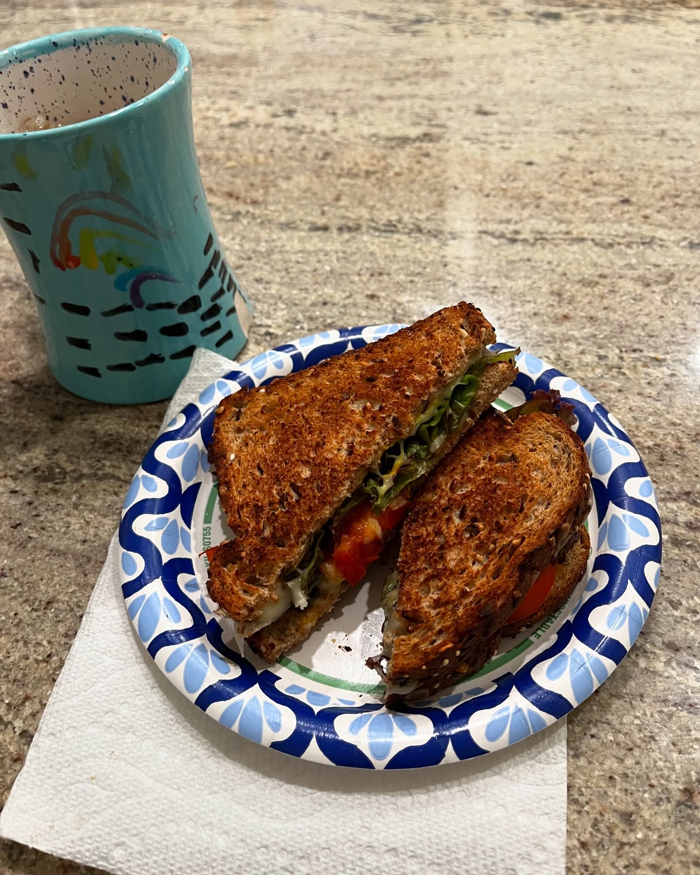 Comfort food doesn’t have to be off-limits! 🍝
It’s all about finding balance and enjoying what you love while nourishing your body.
Practice the 80/20 rule:
80% whole, nutrient-rich foods, and 20% for those comforting favorites.
It’s not about restriction, but about harmony. 💛
#MindfulEating #BalancedLifestyle #80/20Rule #ComfortFood”