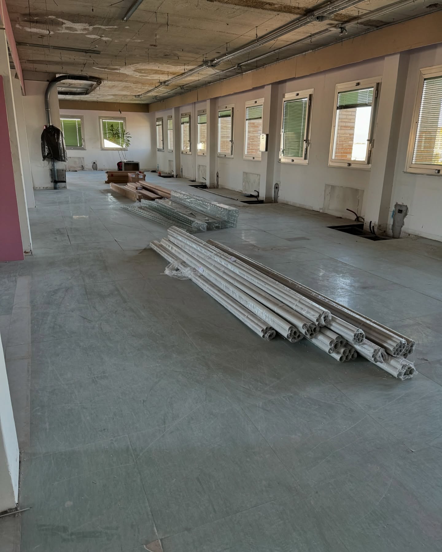 Riqualificazione Centro Direzionale! 👷🏻👷♀️
ITALFEM Group! #costruireperrealizzareituoisogni
#newsite #building #ristrutturazione #uffici #centrodirezionale #milano