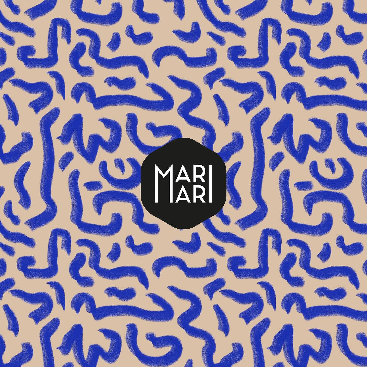 Pattern power🩵
We are currently working on a lot of things at the same time, it remains exciting. We’ll be online with the patternshop very, very soon…
#studio_marimari #printstudio #textilestudio #textiles #fashionprint #pattern #textileprint #patterndesign #trend #colour #surfacepattern #printdesign #printtrends #fashiondesign #fashiontrends