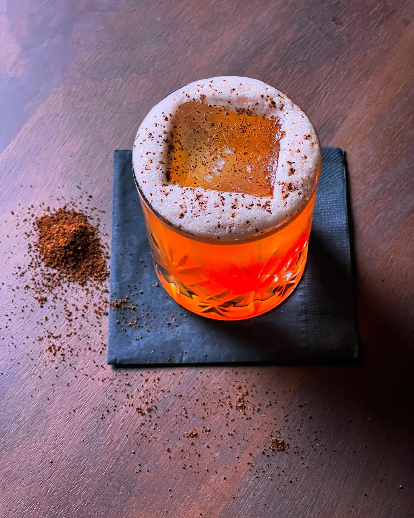 🥬🌽🍅Plant-Based Revolution🥑🥥🥜
The plant-based movement has become more than just a trend; it’s a seismic shift in consumer preferences. With increasing awareness of health and environmental benefits, more people are opting for plant-based diets. And trust me, some of these plant-based menus can be just as innovative as traditional ones. Just ask the folks at 345 by Plant City in Providence where we had the opportunity to develop their launch menu and work with the amazing Chef Luis Jaramillo.
🙏🏽 @345plantcity
🫶🏽 @chefjaramilloec
#plantbased #cocktails #trends #consultant