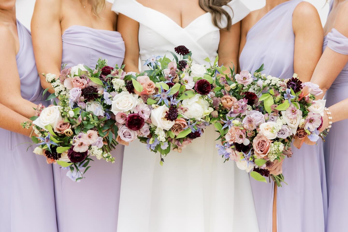 Bridesmaids ๐
Design + Planning @brookenicoleevents
Photography @ashleyrae.associates
Bartending @taptruckslo
Catering @chefs_table_catering
Cake @bris_sweet_retreat
Entertainment โ DJ/Emcee @modernsymphonydj
Florals @brookeedelmanfloral
Linen @bbjlatavola
Signage + Paper Goods @lovelyfest
Photobooth @travelingphotobus
Rentals @allaboutevents @gycrentals
Specialty Rentals @avenuetwelve
Transportation @elegantimagelimousine
Venue @whitebarn_slo
Videography @rarefilms.co
Bride and bridal party hair: @jennaleeartistry
Bridal makeup: @afton
Bridal party makeup: @briana_hurley
#wedding #weddingflowers #weddingceremony #floralarch #flowerarch #weddingarch #bridalbouquet #luxurywedding #californiawedding #centralcoastcalifornia #winerywedding #estatewedding #lavenderweddingflowers #purpleweddingflowers #peonies #ranunculusbridalbouquet