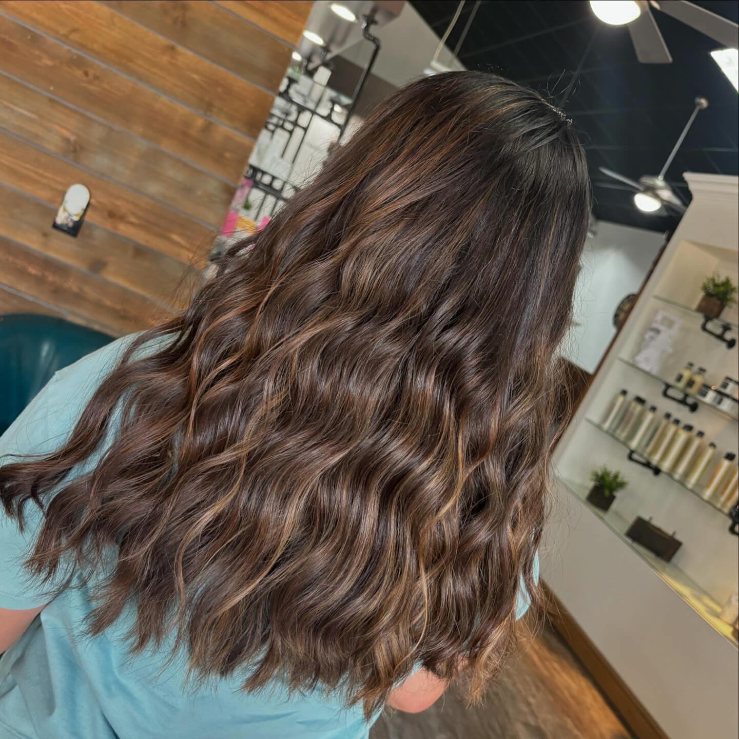 golden bronze ❤️😍
stylist • Peyton Williams @beautyxelyse