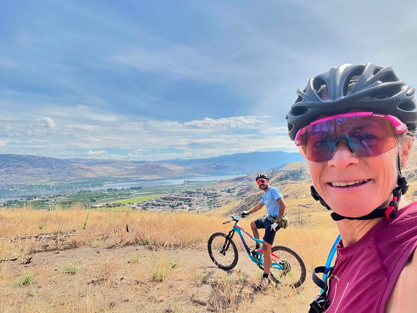 The cooler days in fall are the ideal time to enjoy the outdoors. This is also the time to enjoy your summer fitness and start to prepare for winter sports. I'm crossing my fingers for lots of snow this year!! #mountainbike #vanlife #chasingthesun #osoyoosbc #rideabike #livingwithheartdisease #athleteatheart