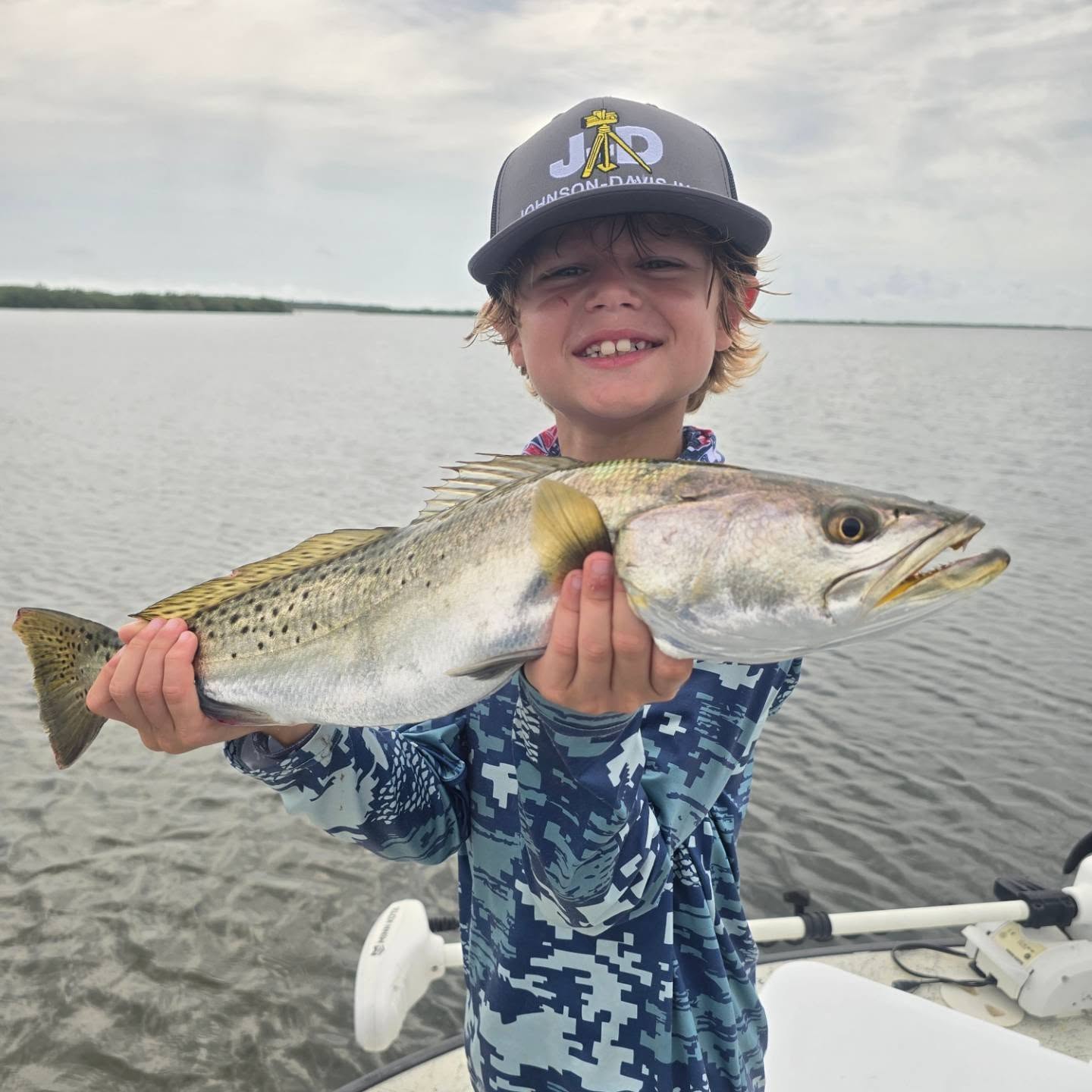 Great time fishing with repeat clients in the #nuca tournament. We landed alot of nice fish and always have a great time!!! #coderedfishingcharters #buckedupapparellc #newsmyrnabeach #floridafishing #floridalife #floridafishingproducts #redfish #floridafishingproducts #troutfishing #4horsemancorks #sordknives #xtratufboots www.coderedfishingcharters.com