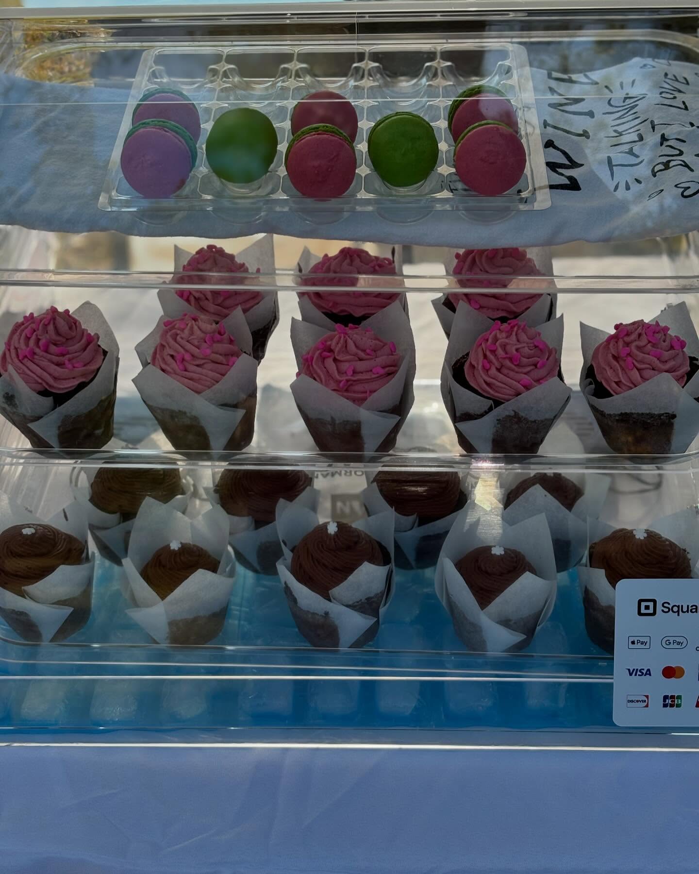 The 2nd to last Waleska Farmers Market is today! Come on down and grab some sweet treats before the season is over! We’ve got raspberry macarons, chocolate raspberry cupcakes, and triple chocolate cupcakes 🧁 #storybookbakery #macarons #cupcakes #waleskafarmersmarket