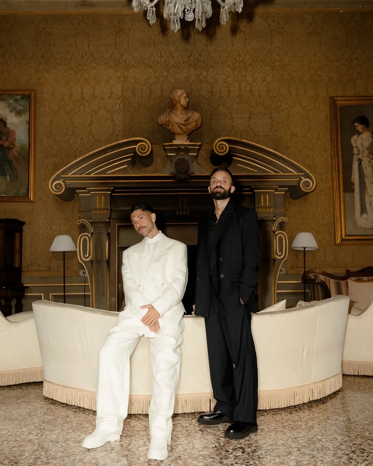 Love doesn’t need permission—it always wins. Yesterday was pure magic, two souls finding their forever in black and white, looking like they stepped off a magazine cover. Surrounded by endless love, it was a moment where beauty met real, raw emotion. Because when love shines, it’s timeless. 🖤🤍#loveislove
Planning & Design: @marilenazambelli_wedding
Ph&Video: @michaelcosenzafilmphotography
Caterer & Cake: @ristorante_tonino_cortona
Flowers: @robertoweddingflorist
Service Lights&Audio: @linar_eventi
Content creator: @vialedeiciliegi_
Venue: @villadistriano
Stationery: @lauramazzettitheweddingletters
DJ:@stefano.nannicini.dj
Dolci: @casainfante_
Limoncello Fountain: @linar_eventi
Celebrant: @tuscanpledges
Gift: @colorivagabondi
Newlyweds: @vincimali @gazza86