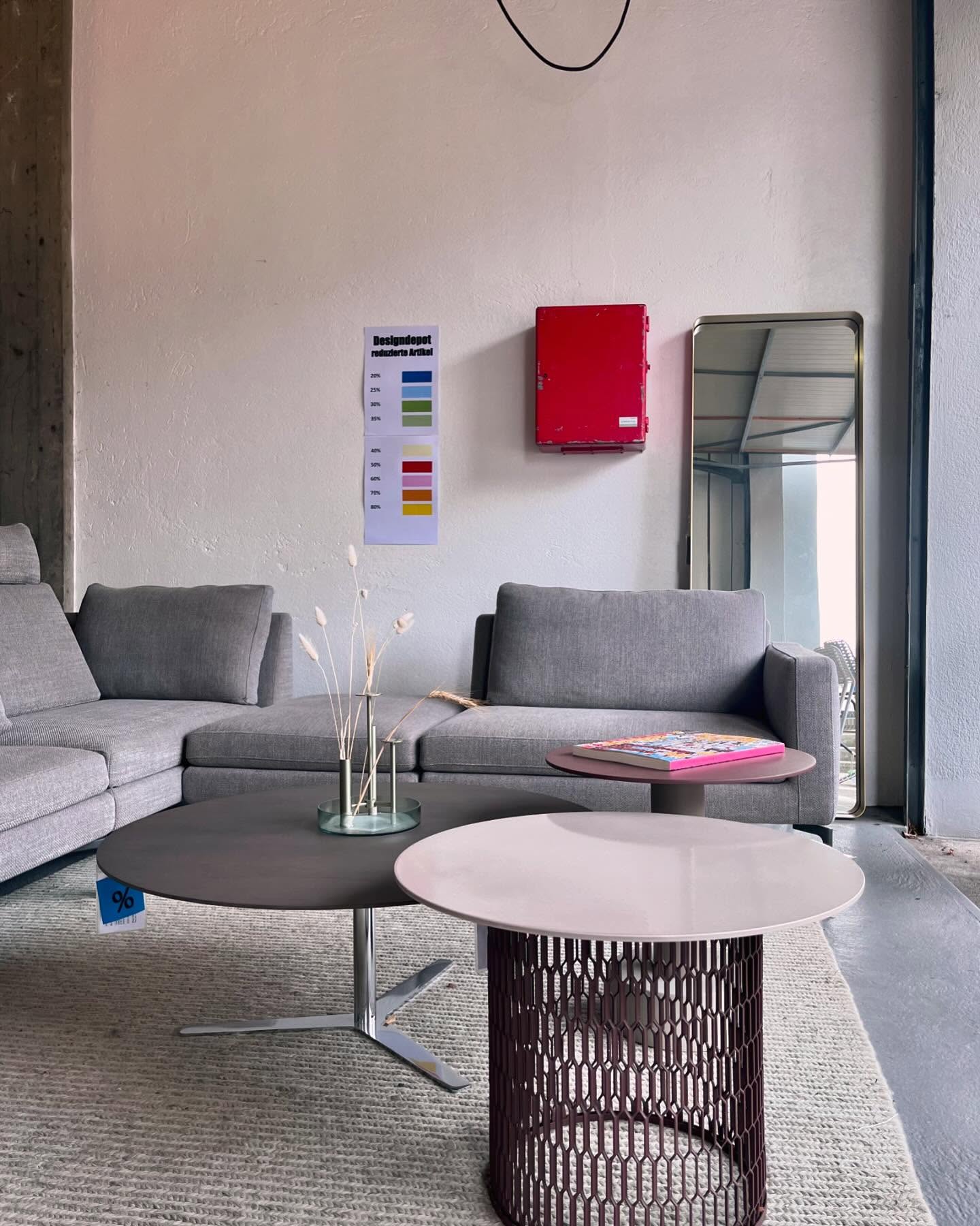 Bei uns finden sie, neue Möbel für ihr Wohnzimmer.
(Sofa von WeibelWeibel)
#weibelweibel #livingroom