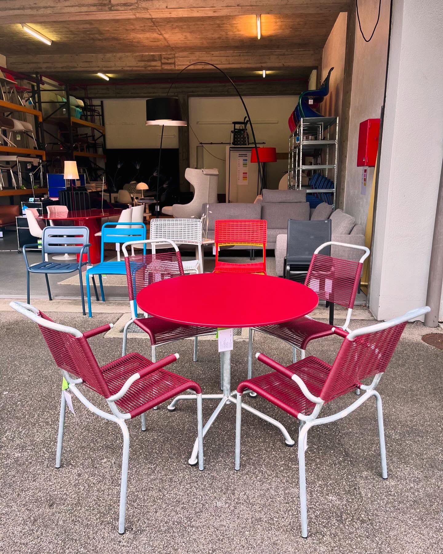 Embru Gartenmöbel und weitere outdoor Möbel, sind bei uns jetzt um 30% reduziert.
#embru #outdoorliving #garden