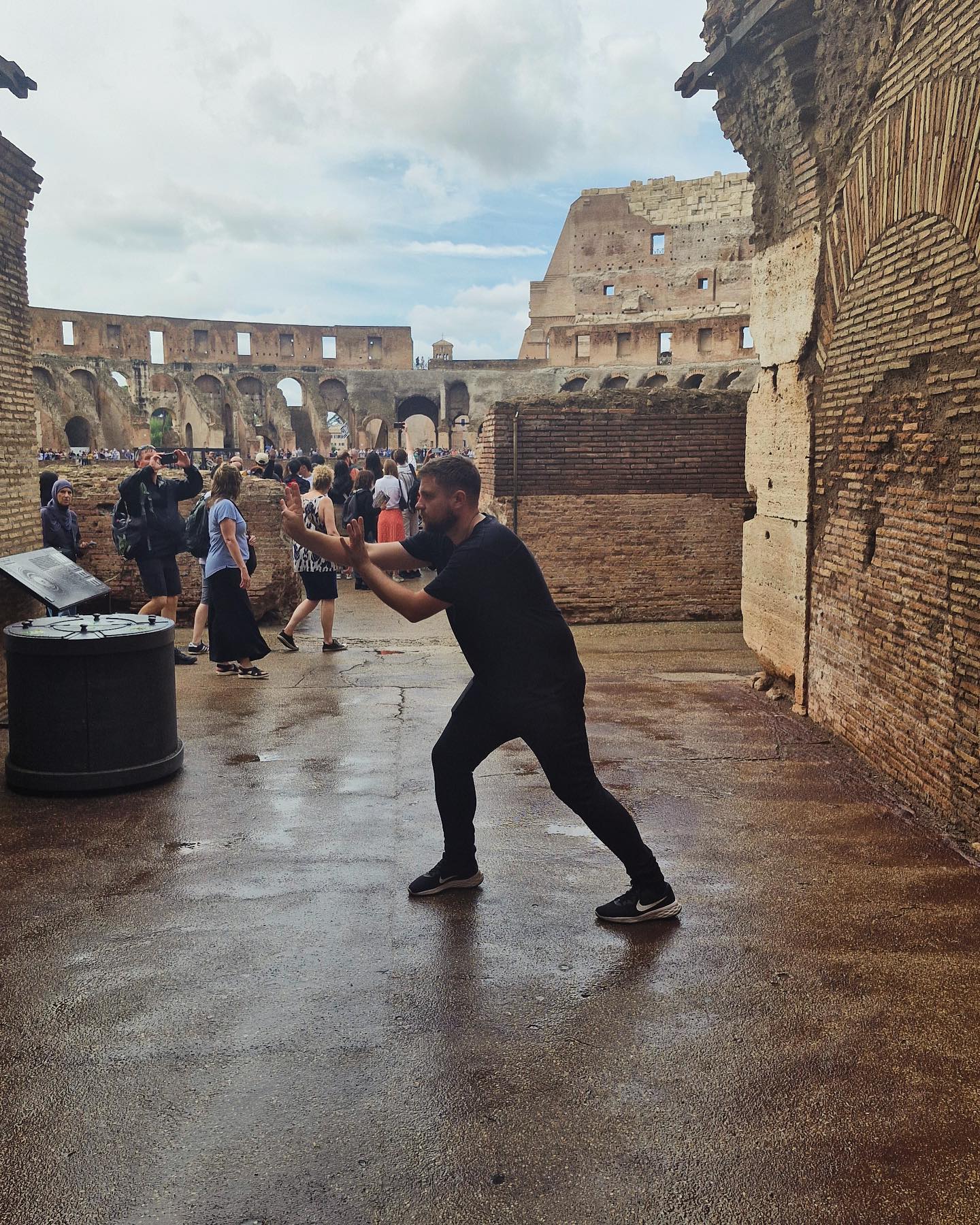 When in Rome do as the Romans do, which was to practise Kung Fu #gongfu #kungfu #dragon #dragonkungfu #lungying #loongying #longying #shaolin #shaolinkungfu #shaolintemple #chowgartonglong #chowgar #wingchun #taichi #qigong #martialarts #rome #colloseum