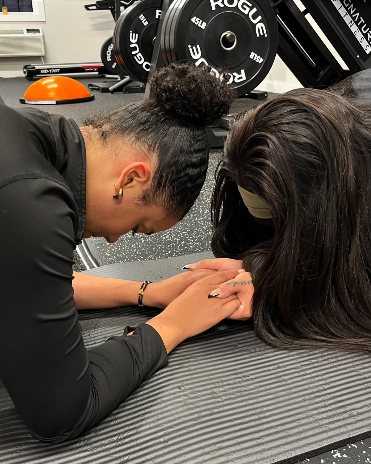 Accountability- hold yourself accountable to a coach or a friend to help you stay committed to your goals and workout schedule.
#dedication #determination #discipline