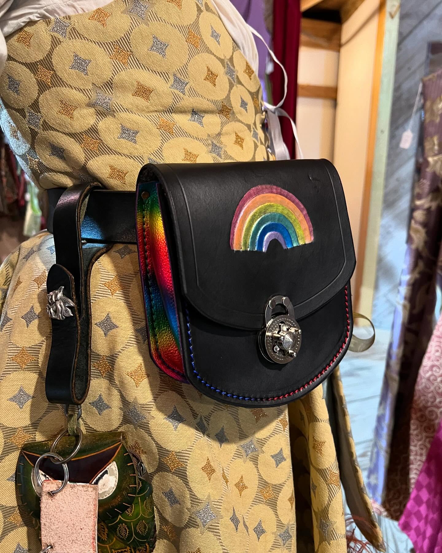 I got a new pouch!!! I’m so excited. Available at Nic’s Knacks by the Dragon Inn at the Maryland Renaissance Festival. RAINBOWS!
#mdrf #mdrennfest #marylandrenaissancefestival #renaissance #renaissancefestival #qheart3 #garb #renaissancecostume #costumeshop #dressforthyself #rainbow #rainbow🌈