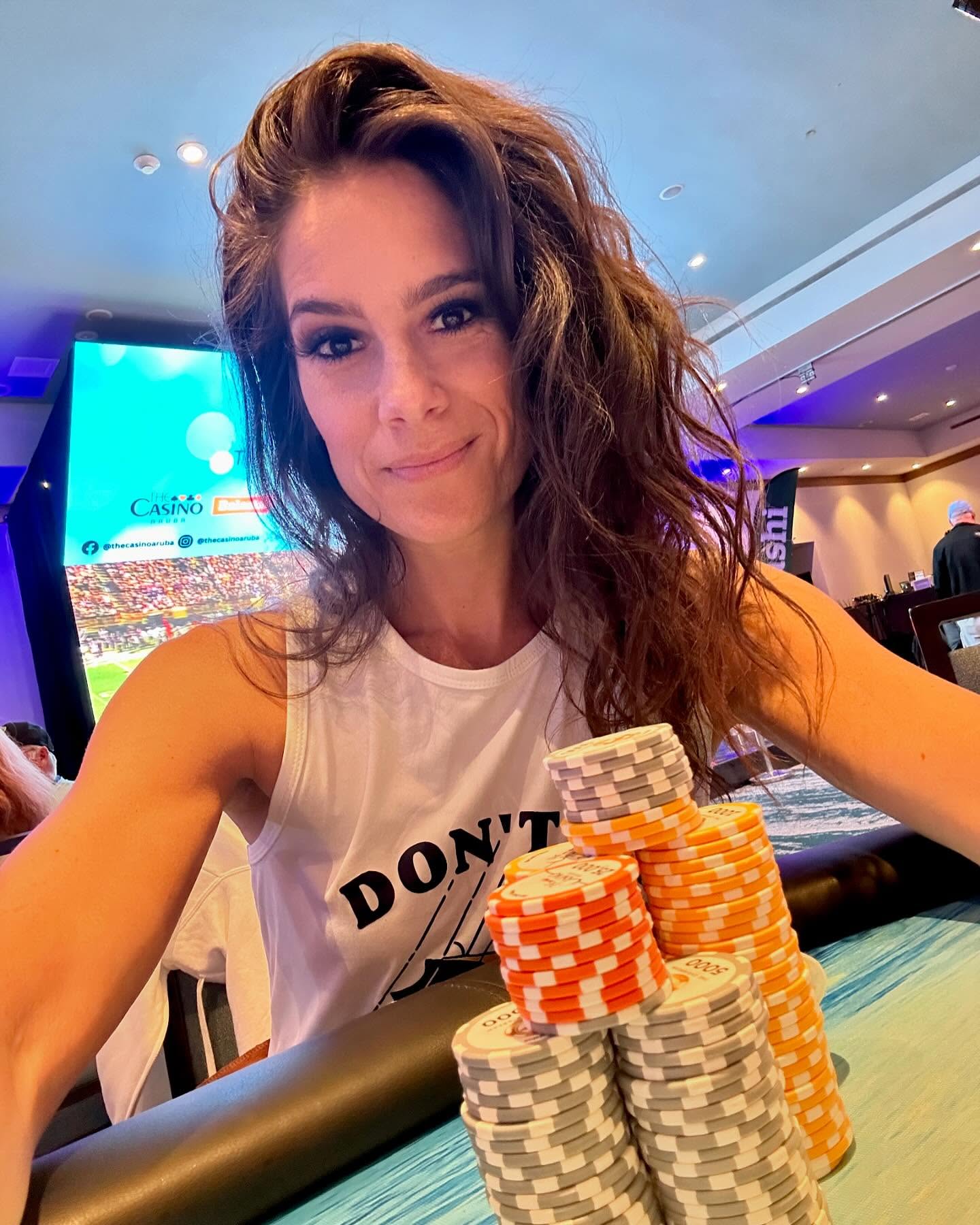 Chip leader with 21 left, going into Day 2 of the @caribbeanpokerseries Event 2: $400 NL / $50k GTD. We got $800 locked up, $15k up top.
#pokerlife #pokerface #pokergirl #pokertourney #casinoaruba