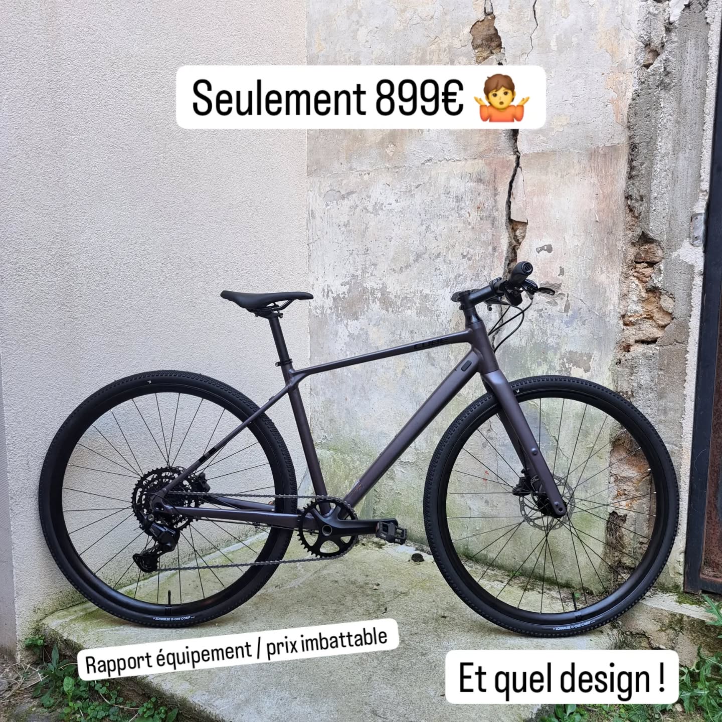 Encore une nouveauté en avant première ☝️
Le Cube Nulane ONE de la collection 2025 ✨️
Un vélo urbain dynamique, léger et robuste !
La nouvelle transmission CUES de chez @shimanofrance permet des passages de vitesses ultra fluides et un entretien vraiment réduit !
On peut équiper ce vélo de gardes boues et d'un porte bagages avec une intégration parfaite et de superbes finitions (gamme d'accessoires ACID, concue specialement pour les vélos Cube).
#bikecommuting #newbikeday #shimanocues #cubebikesofficial #cubenulane #fitnessbike #cube2025 #beautifullbike #pourmonvelo #verriereslebuisson