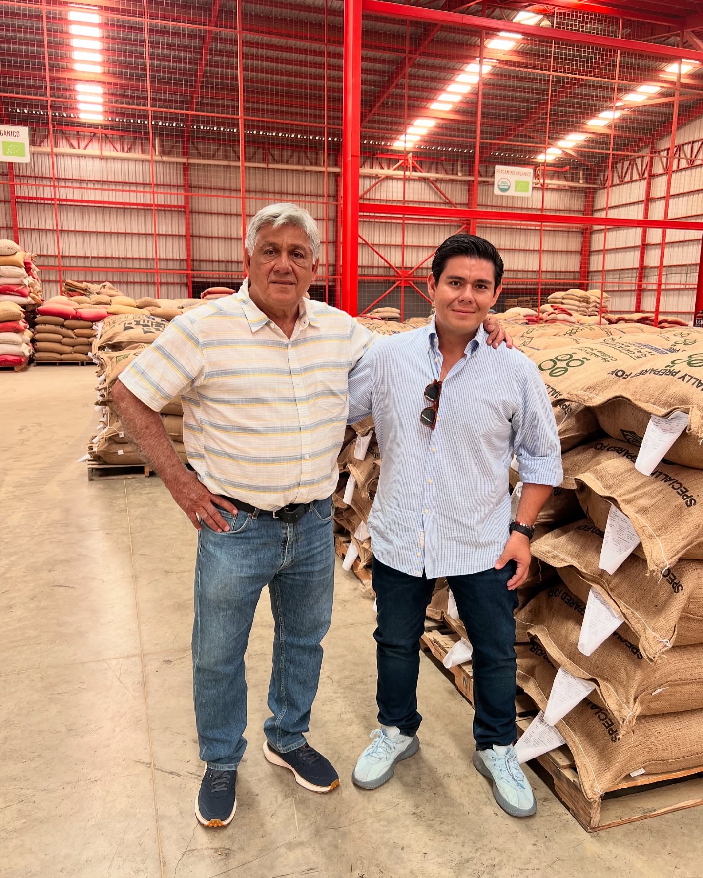 We celebrate the International coffee day by thanking all the people involved in this beautiful world!
Coffee is life, coffee gives us energy in the morning, coffee is love, coffee gives us energy and water! ☕️❤️🌎🌱