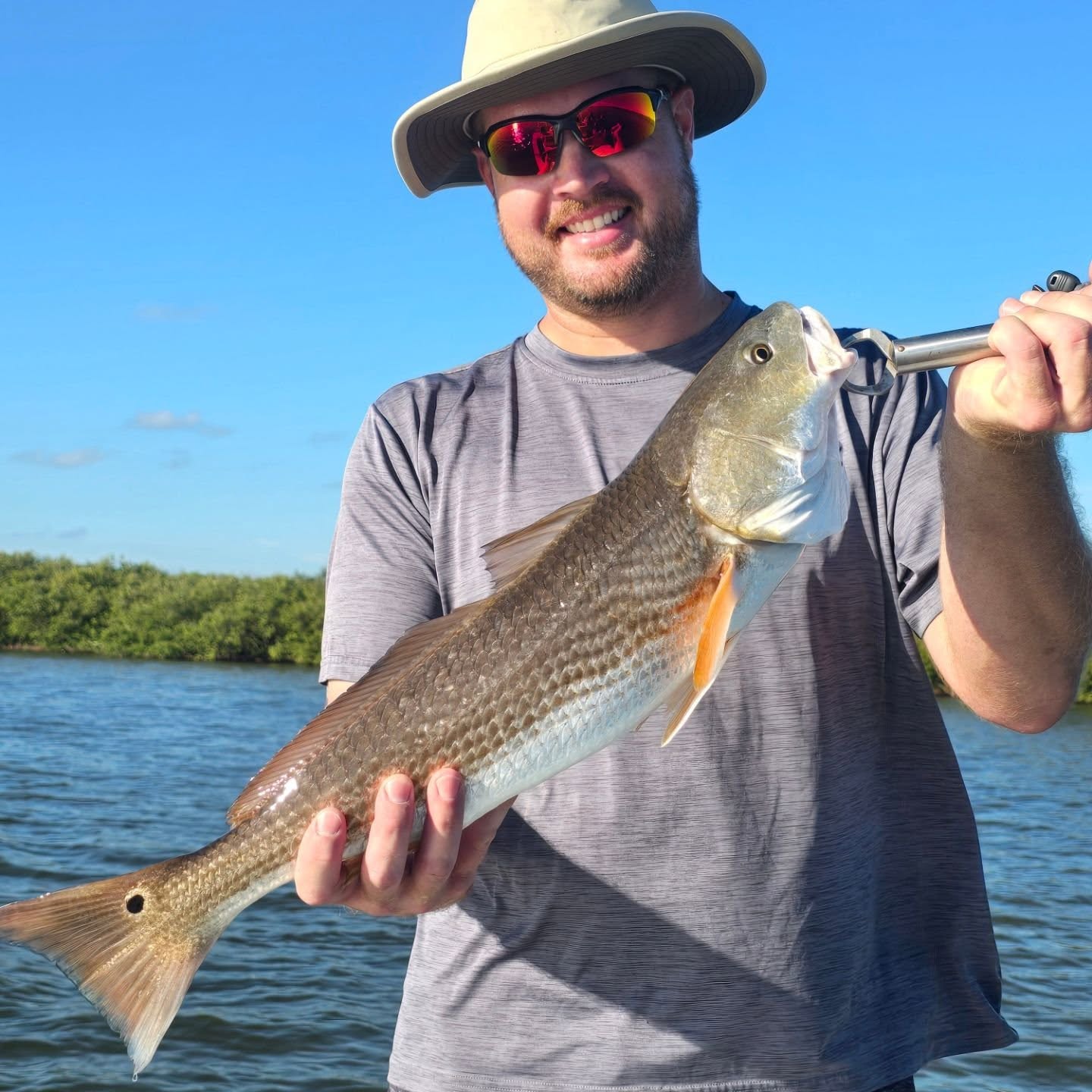 Had a great time fishing with new clients on the lagoon. We caught some nice trout and redfish then we stumbled in a massive feeding frenzy with big jacks busting bait everywhere so fun!!!! #buckedupapparellc #coderedfishingcharters #floridalife #floridafishing #floridafishingproducts #newsmyrnabeach #redfish #letsfish #gofish #mosqutiolagoon #4horsemancorks #sordknives #xtratufboots #kto_customrods #livewirebaits www.coderedfishingcharters.com
