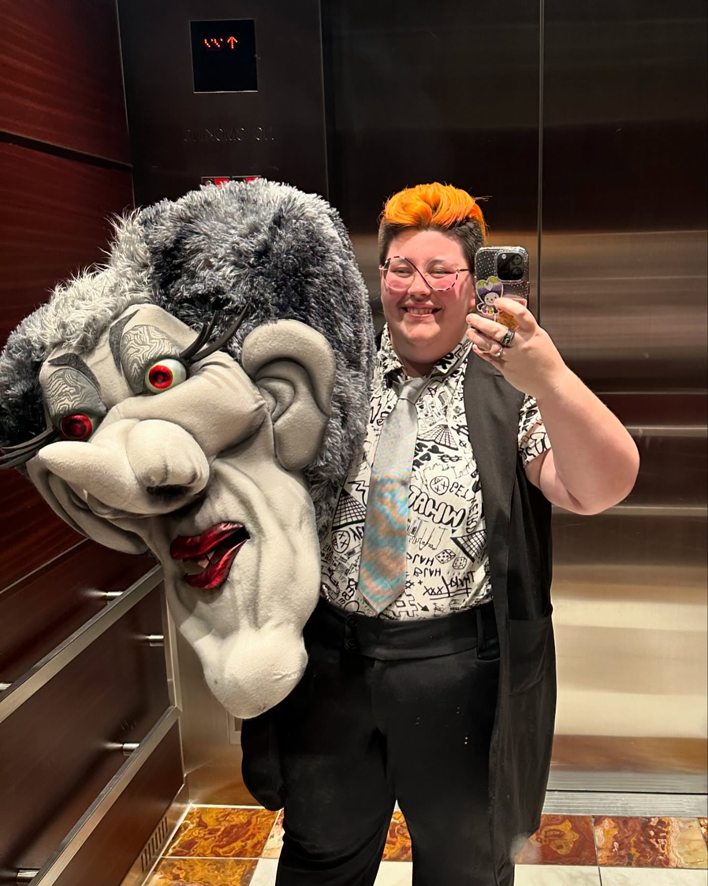Happy opening weekend to the WORLD PREMIERE of The House On Watch Hill @vegastheatrecompany !!
Working on the set and puppets (some, there are lots!) has been such a unique challenge and privilege, as we shoehorned this massive musical into the magical little black box that so many of my designs have called home over the last few years ✨
I can’t give thanks enough to everyone who helped this project come to fruition, just know that it took a team of dedicated, artistic, weird little kids to make this haunted house musical come to life (and no, I’m not just talking about the plot 😉)
Go see this queer, spooky, funny, heartfelt, EIGHTIES 🤟🏻 musical while you can!!
#thehouseonwatchhill #vegastheatrecompany #eatmoreartvegas #lvartsdistrict #musictheatre #hauntedhouse #puppetmaker #puppettheatre