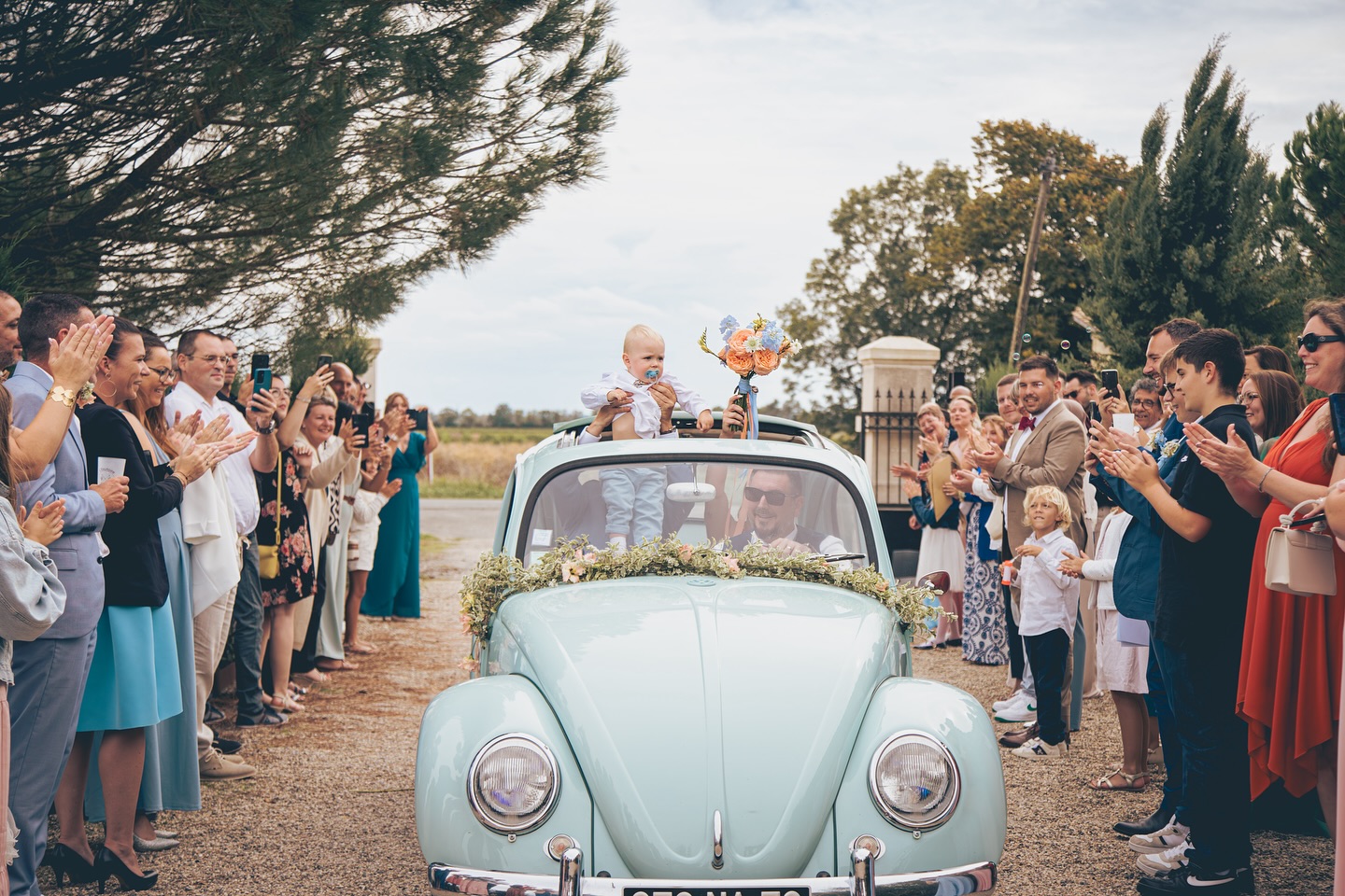 ✨ Maeliss, Arnaud et Elio
@domaine_de_guillemin
@hamon.events
@les_gastronomes_perigourdins
@aaf_photographie
@sibelle_creations
@subly.s.o_beaute_du_regard
@coiffuredomicilebordeaux
@instantdunjour
@magnolia_evenements
@aquitainevent
#mariage #wedding #gironde #mariage2025 #weddingplanner #mariage2026 #robedemariee #nouvelleaquitaine