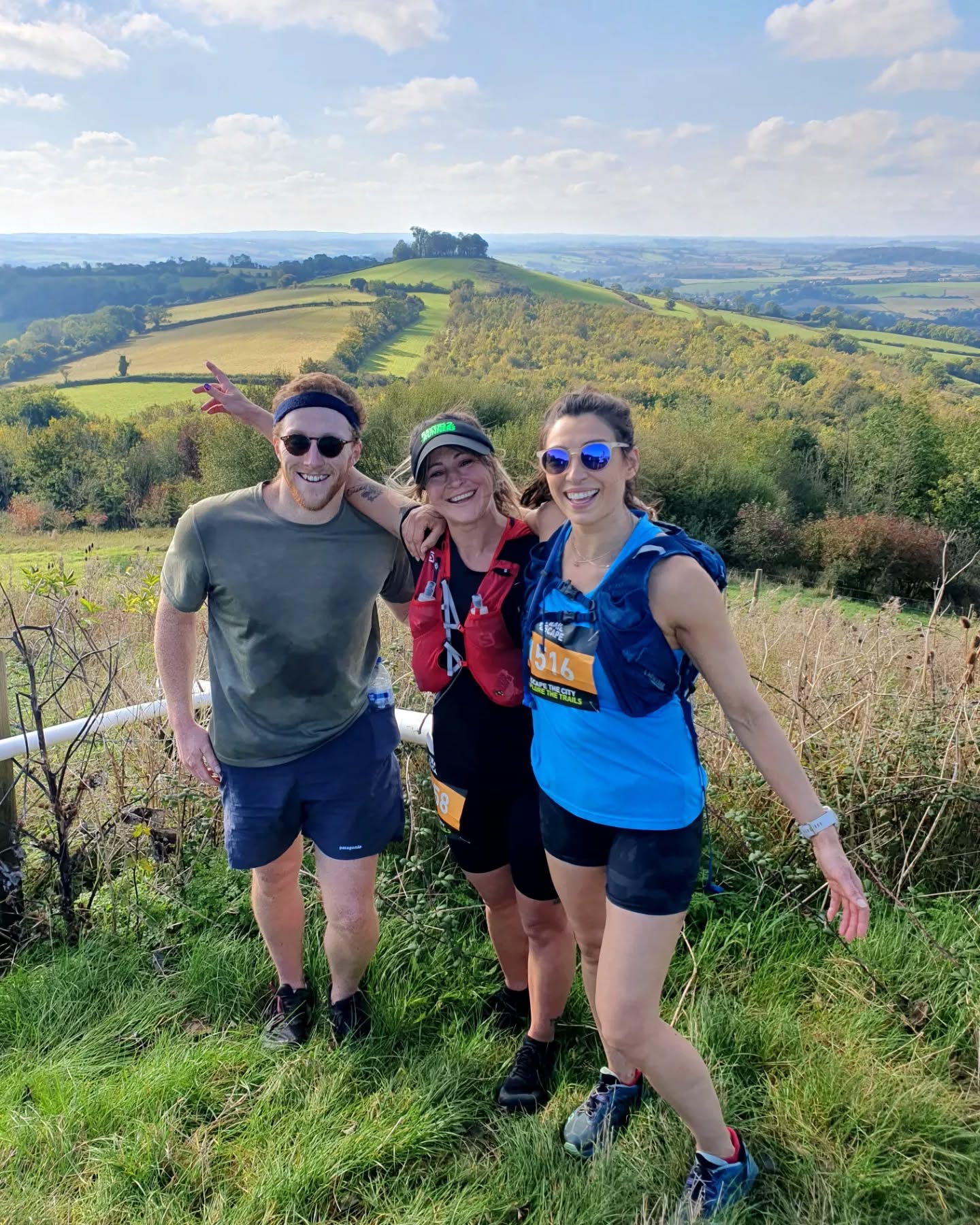 From Bristol to Bath over 25km: trailescape event. Great to run this one way route alongside some mates. We may have missed the official start 🤣 then didn't 'race' the route as pacey as expected but hey ho! A great day with a decent chill in the park on arriving in the shining city of Bath 🌞
#trailrunning #fitwellmove #bath #trailescape