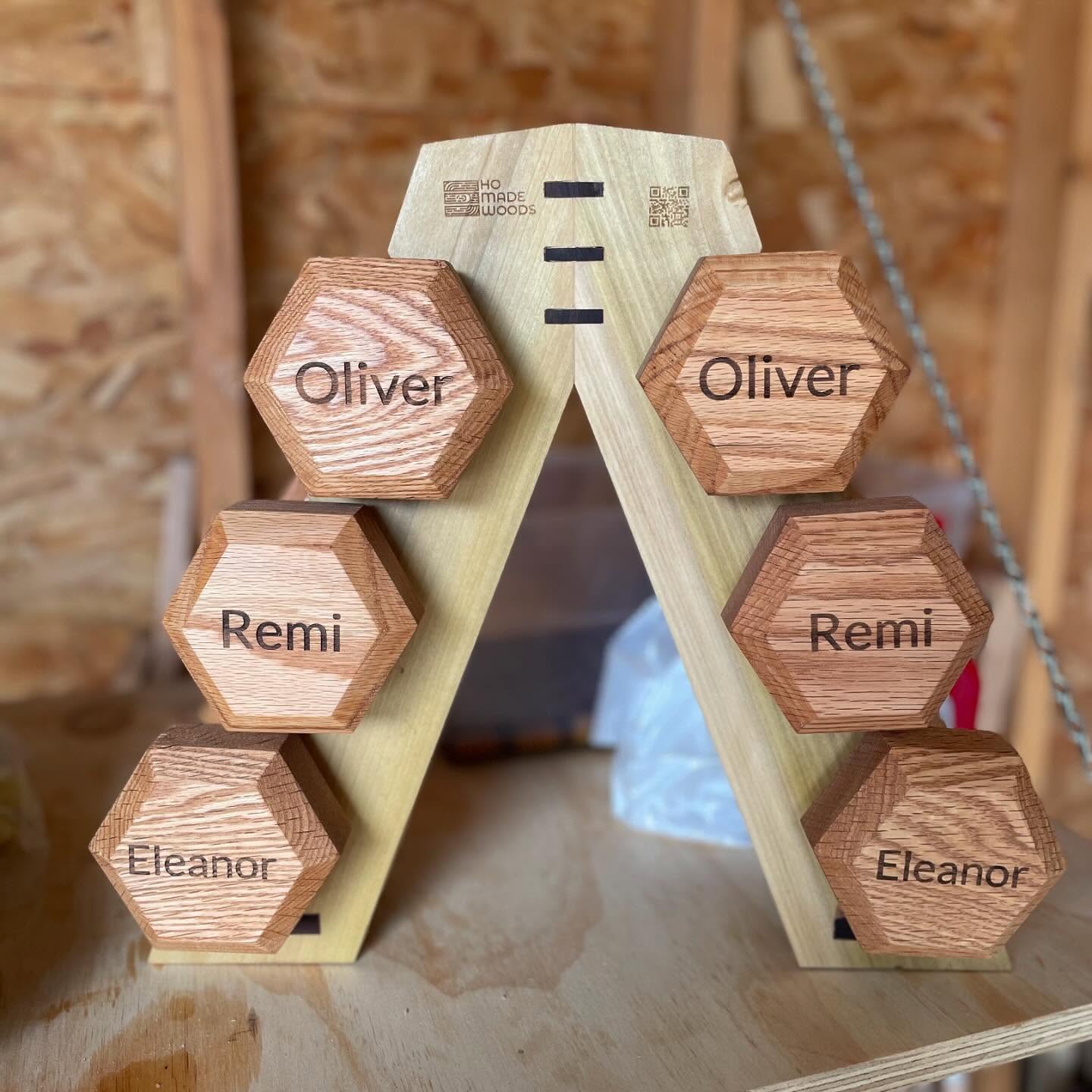 Created a special rack for one of the gyms we are being featured in. Makes for a more welcoming display and easy access to purchase a set with the QR code engraved.
#homadewoods #toydumbbells #woodtoys #smallbusiness #woodworking