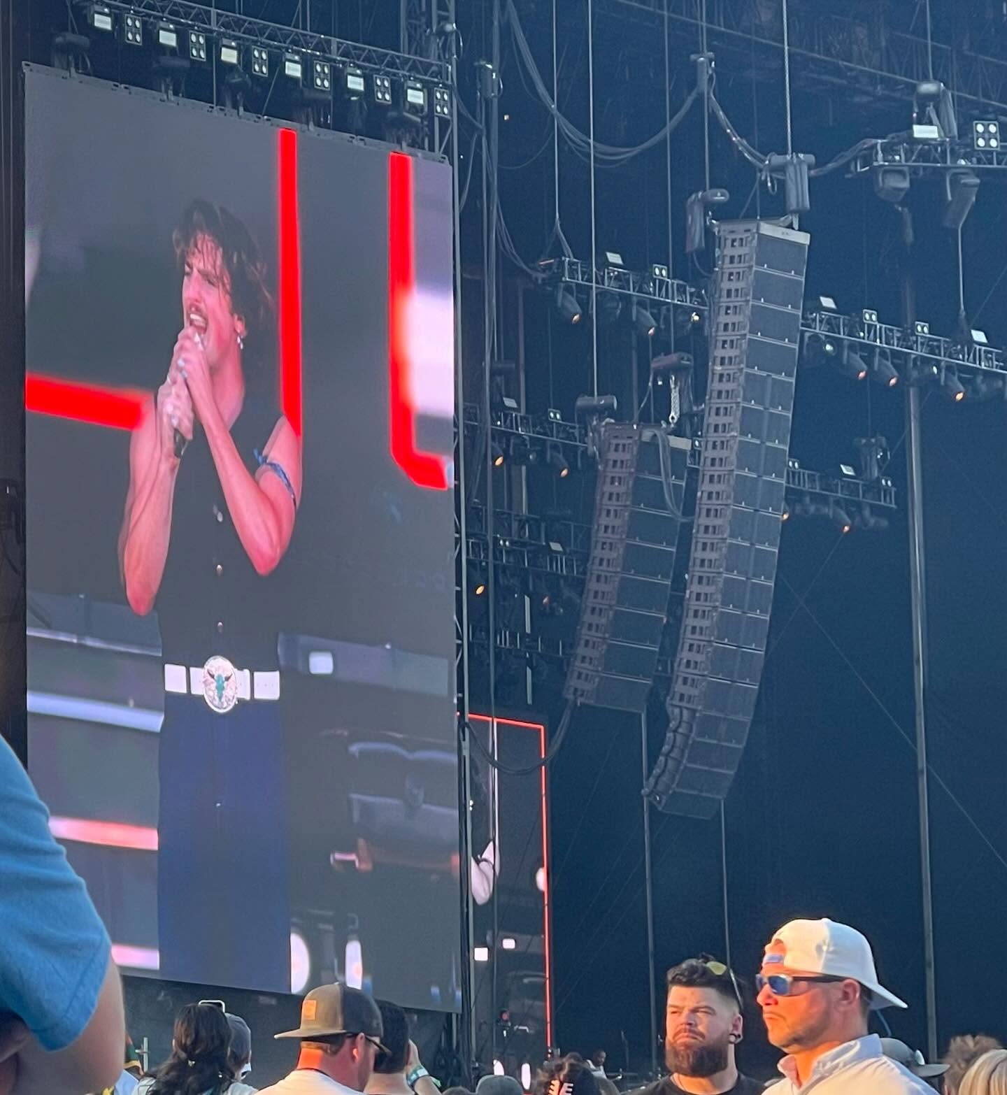 Benson Boone right after Teddy? Fantastic. #aclfestival #acl2024