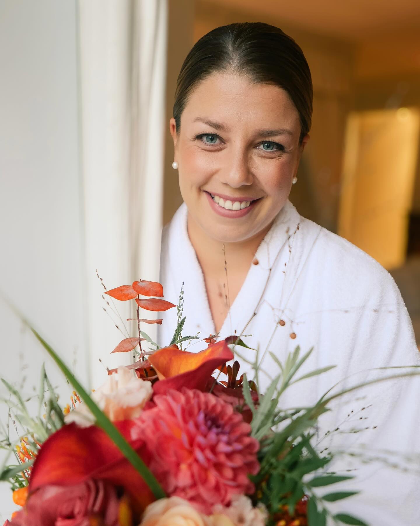Getting ready 🧡 Mit der lieben Braut Victoria 💍 Ich habe sowohl ihre standesamtliche als auch ihre kirchliche Trauung gestylt. Sie wollte einen eleganten, klassischen Look. Ich liebe es einfach! 🤩
@brauereigasthof_hotel_aying