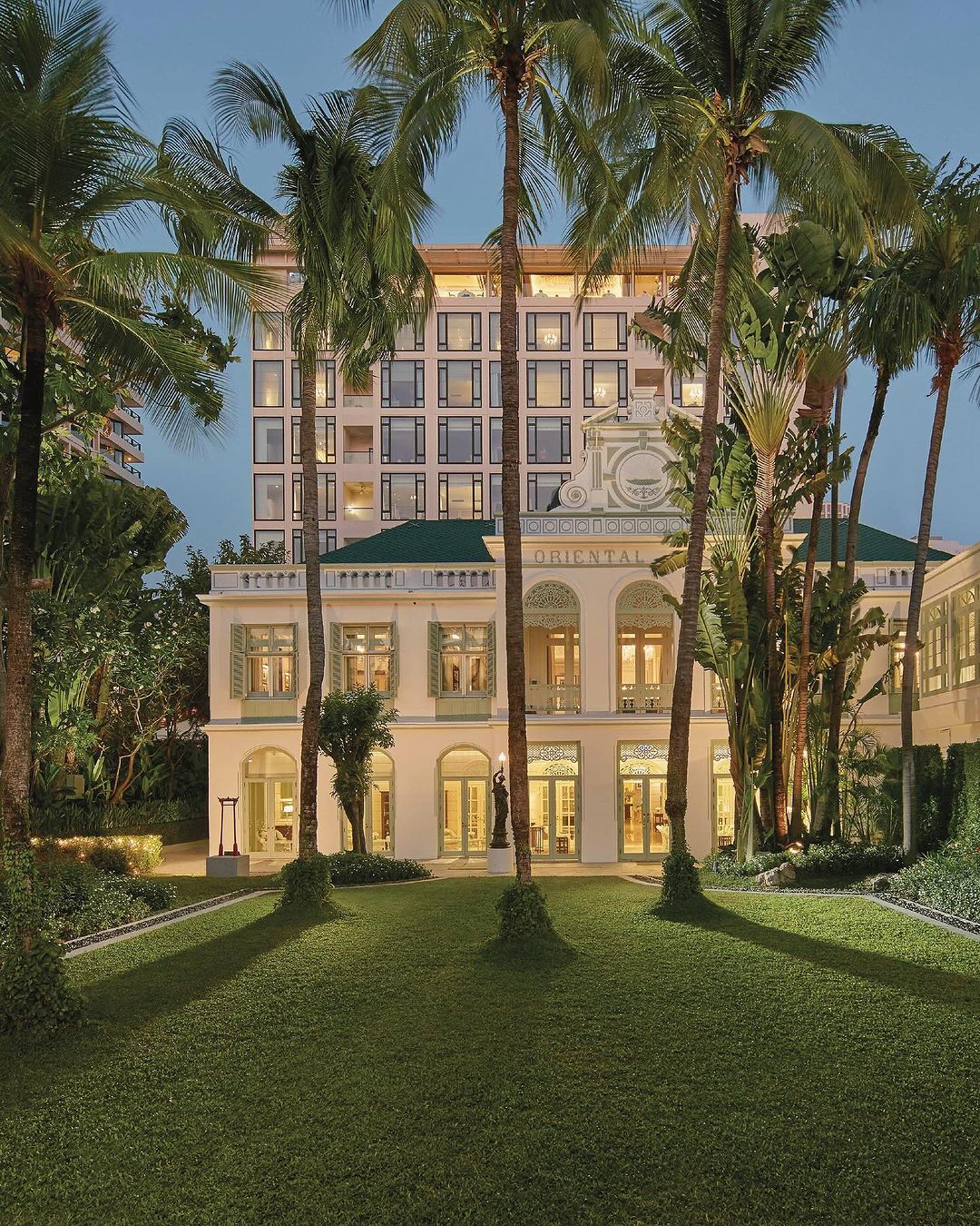 Discover Timeless Elegance at @mo_bangkok
Nestled on the banks of the Chao Phraya River, Mandarin Oriental Bangkok redefines luxury with its serene ambiance, exquisite design, and unparalleled service. From historical charm to modern indulgences, this legendary hotel offers an unforgettable escape in the heart of Bangkok.
Dreaming of a luxurious Thailand getaway? Let us craft a bespoke travel experience just for you. Tap the link in our bio to start planning your trip today!
#LuxuryTravel #Bangkok #MandarinOrientalBangkok #Traveluxly