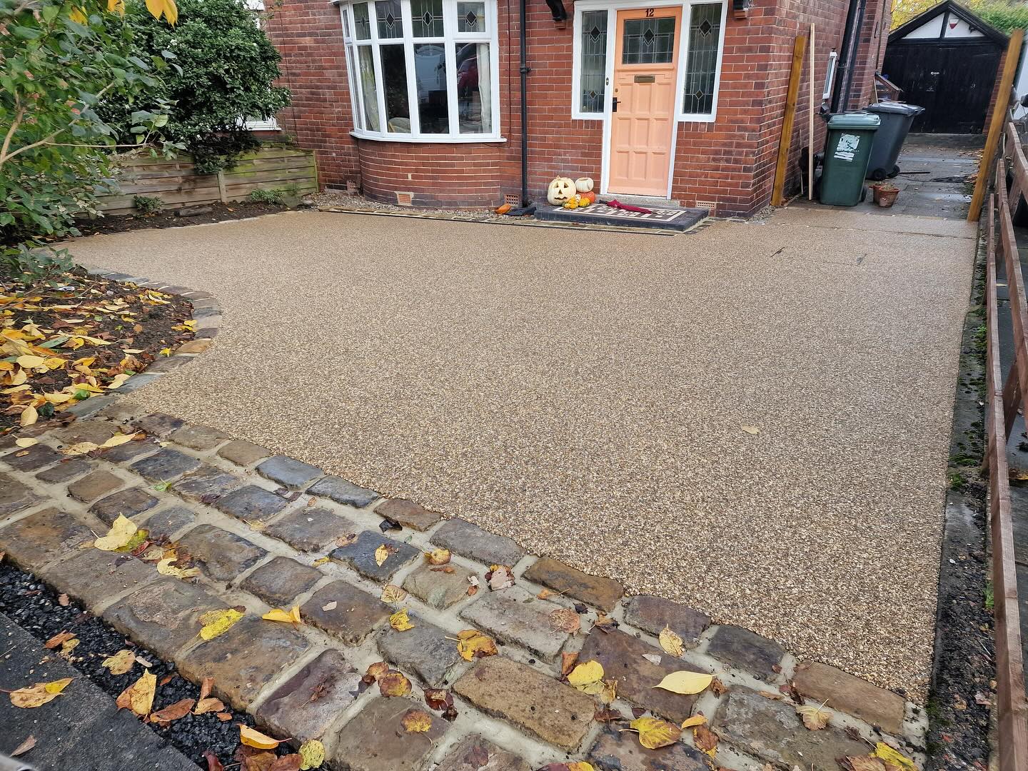 🌟 Elevate Your Home’s Curb Appeal with a Stunning Resin Driveway! 🏡✨ Our expert team at Atkinson Surfacing specialises in creating durable and beautiful resin driveways that make a lasting impression. Contact us today to transform your driveway into a work of art. #ResinDriveway #CurbAppeal #HomeImprovement