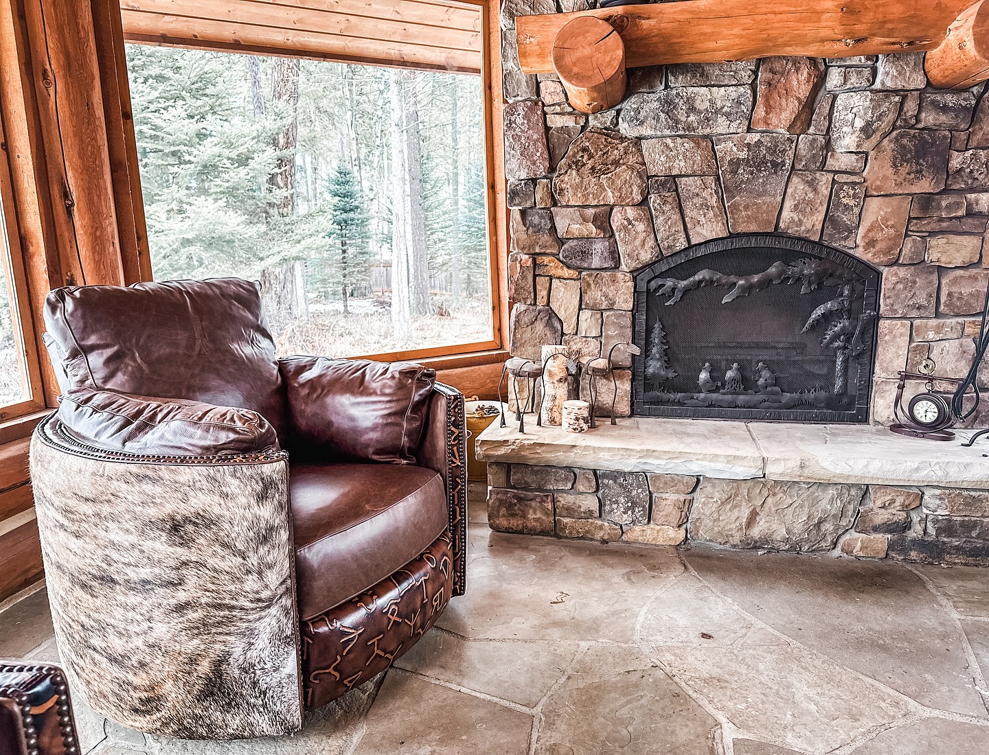 I’m a sucker for a cowboy bar & lounge, so when my client asks to turn his sun deck into just that…. I giddy all the way up!
Custom branded, hair-on-hide, swivel-recliners from @bisoncreekinteriors brought us 4 of these gorgeous chairs, comfy as hell too, and I couldn’t wait to share their craftsmanship!
Stay tuned for the unveiling of our Sundance Ranch project in just a few months! #ranchcabin #bunkcabin #barnapartment #westernstyle #cowboylounge #cowboybar #leather #cowhide #moreleather #morecowhide #interiordesign #customdesign #strongholddesign #bisoncreekinteriors