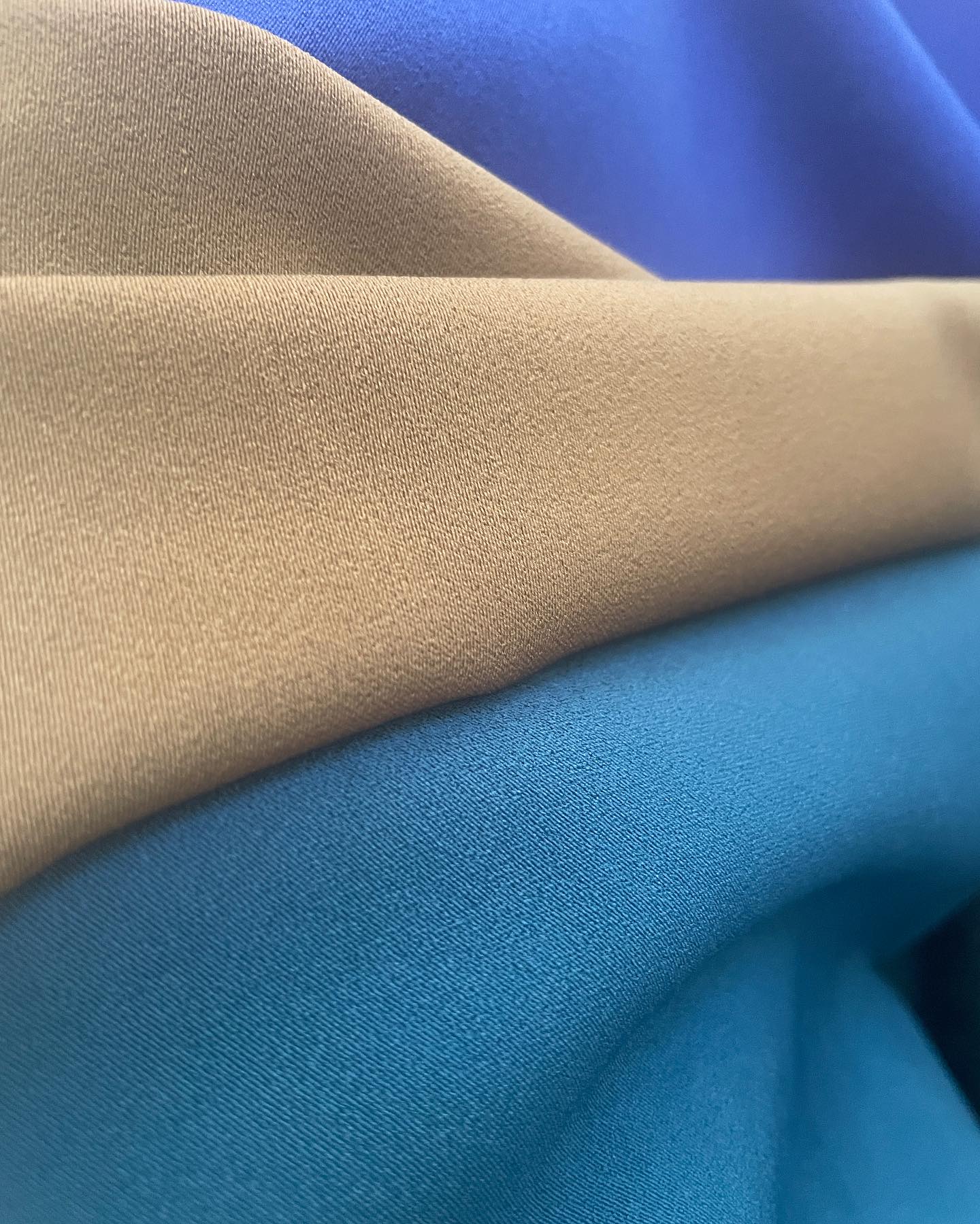 Quality and durability meet comfort in our premium fabrics! ✨ Whether it’s for schools, workplaces, or special teams, our collection offers the perfect blend of style and resilience. Visit us today to explore the fabrics that suit your needs
#QualityTextiles #DurableDesigns #textileshop#wholesalefabrics #uaetextilemarket#dubaitextiles#deiratextilmarket#abudhabhitextile#chiffonfabric #satinfabric #textilecitydubai#uniformfabrics #eventdecor